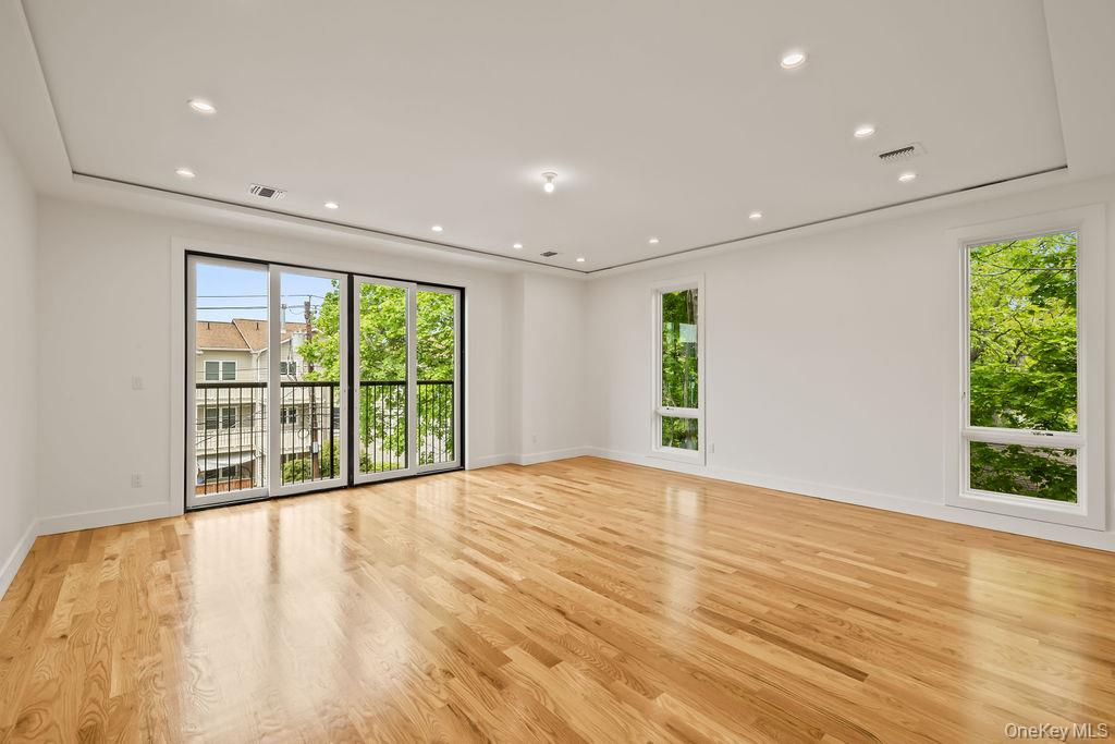 80 Twin Avenue Unit: 112