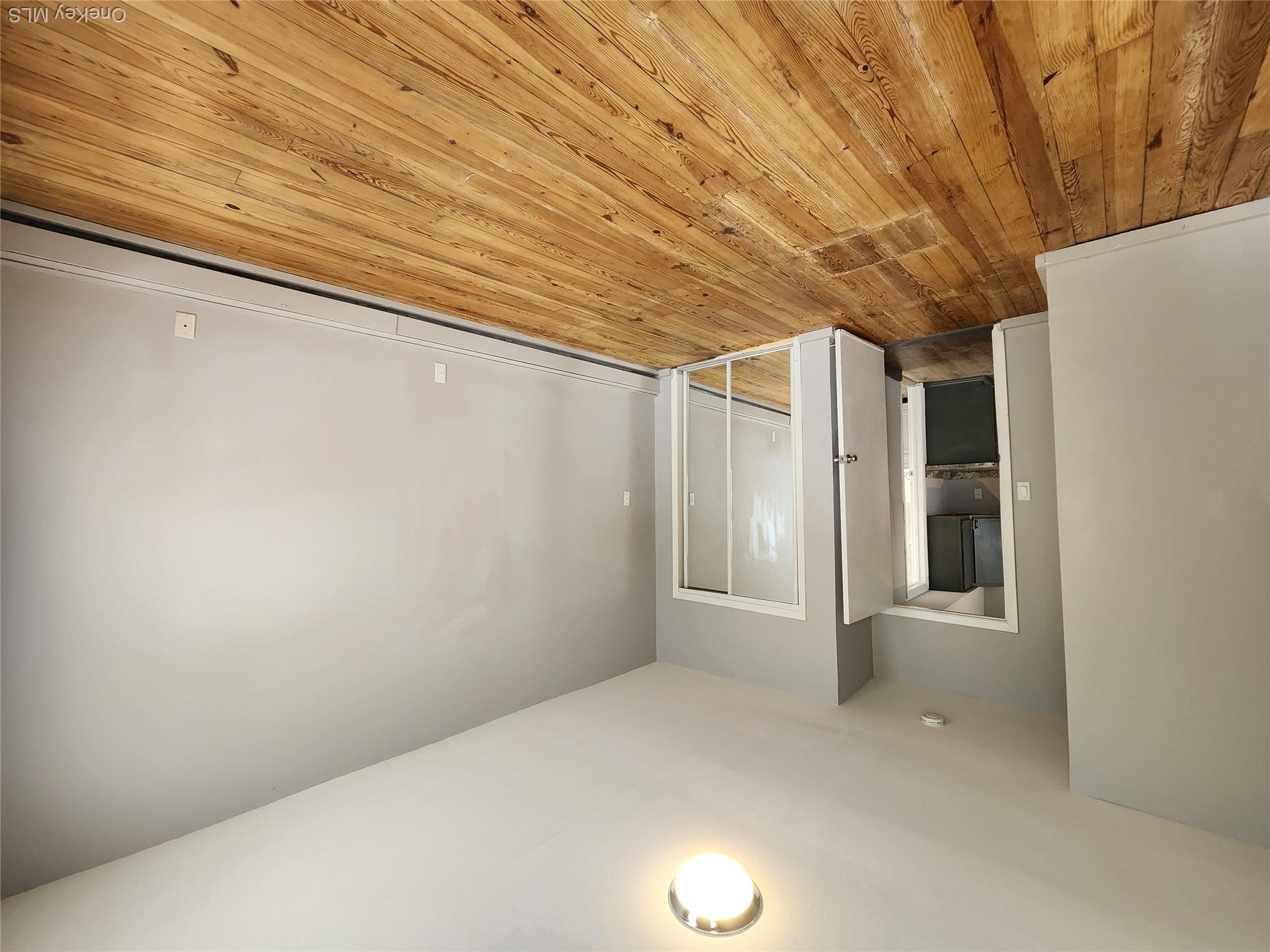 15 Lake Avenue Unit: B