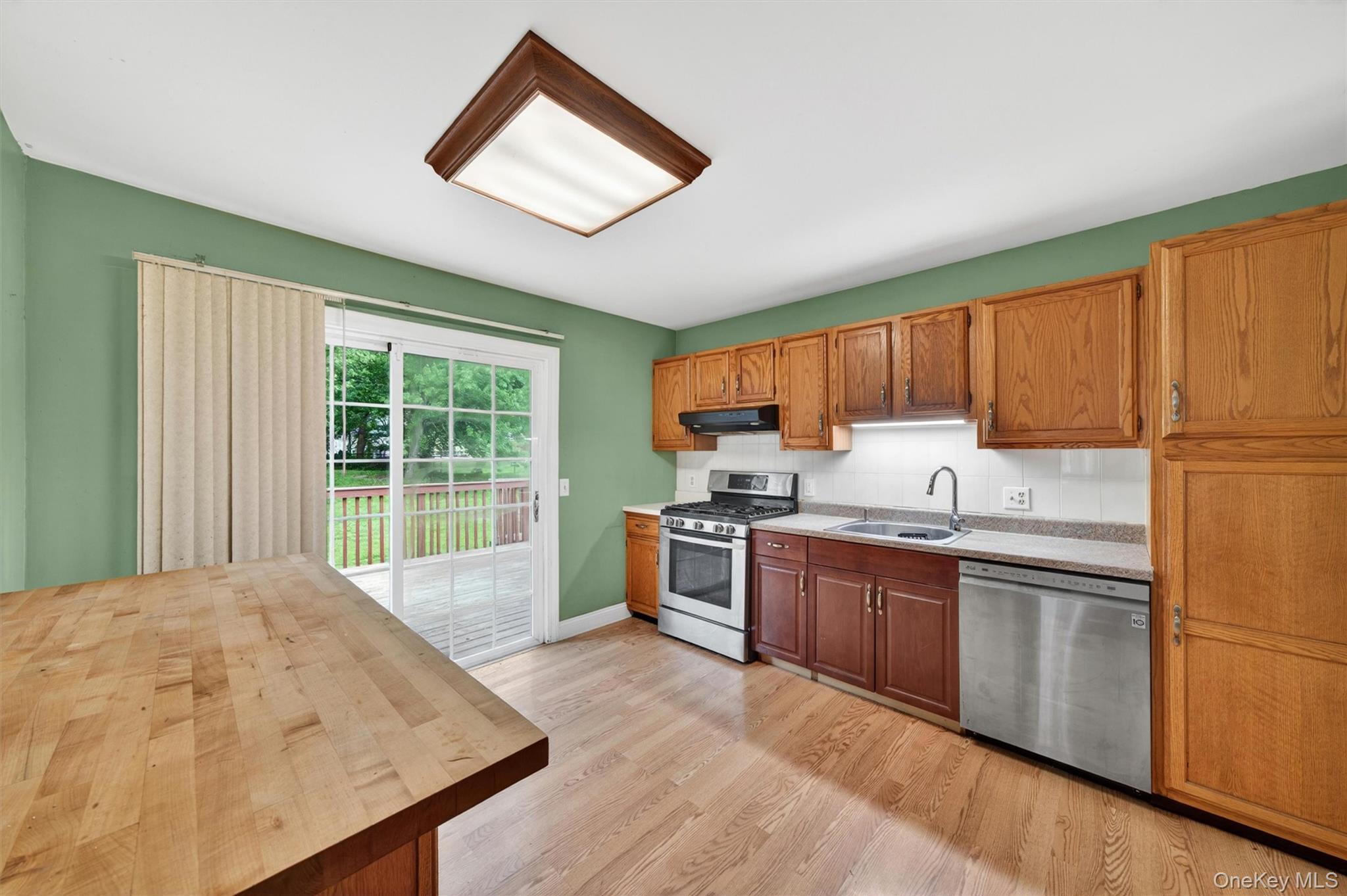 76 Maureen Drive