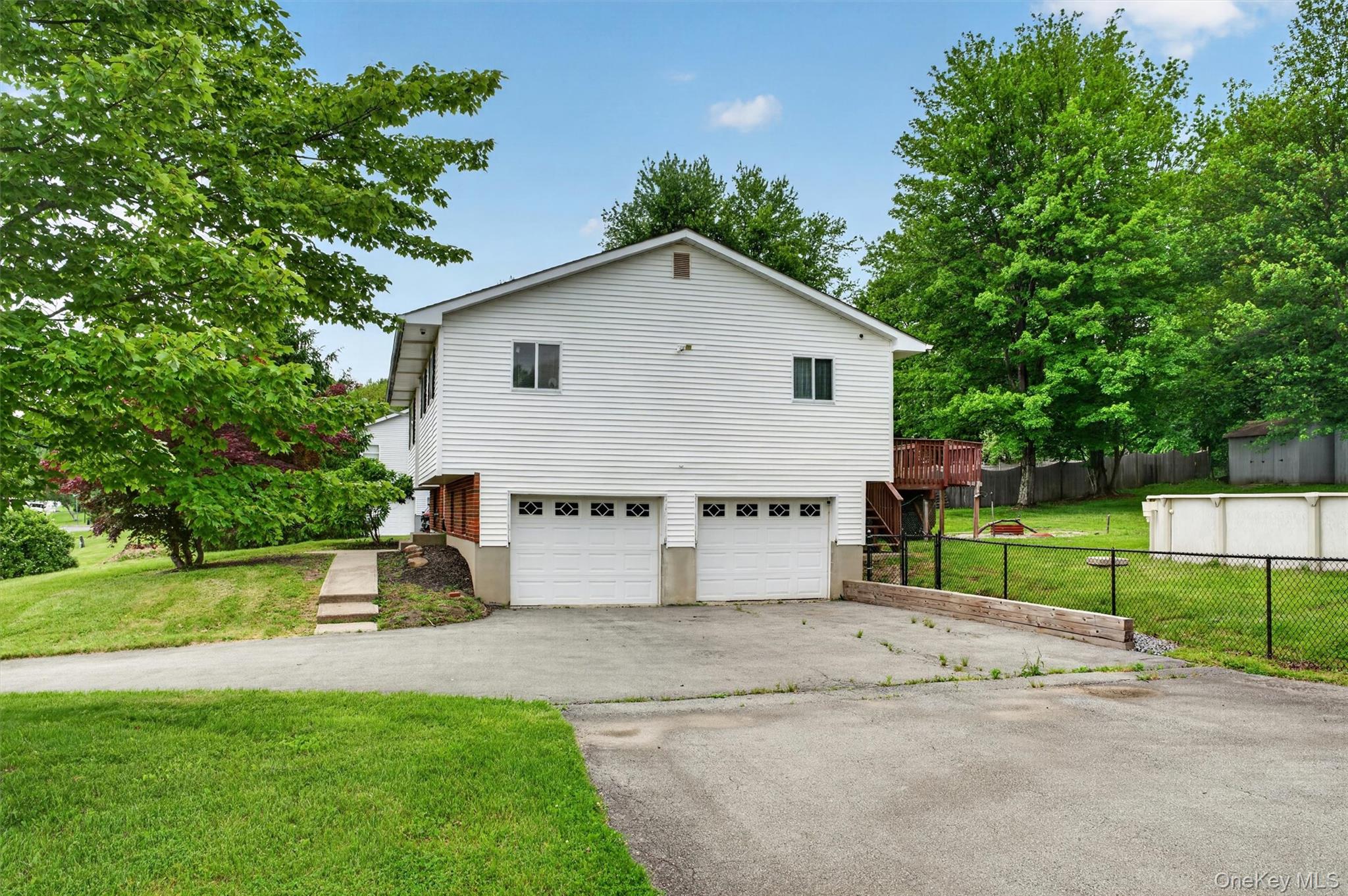 76 Maureen Drive