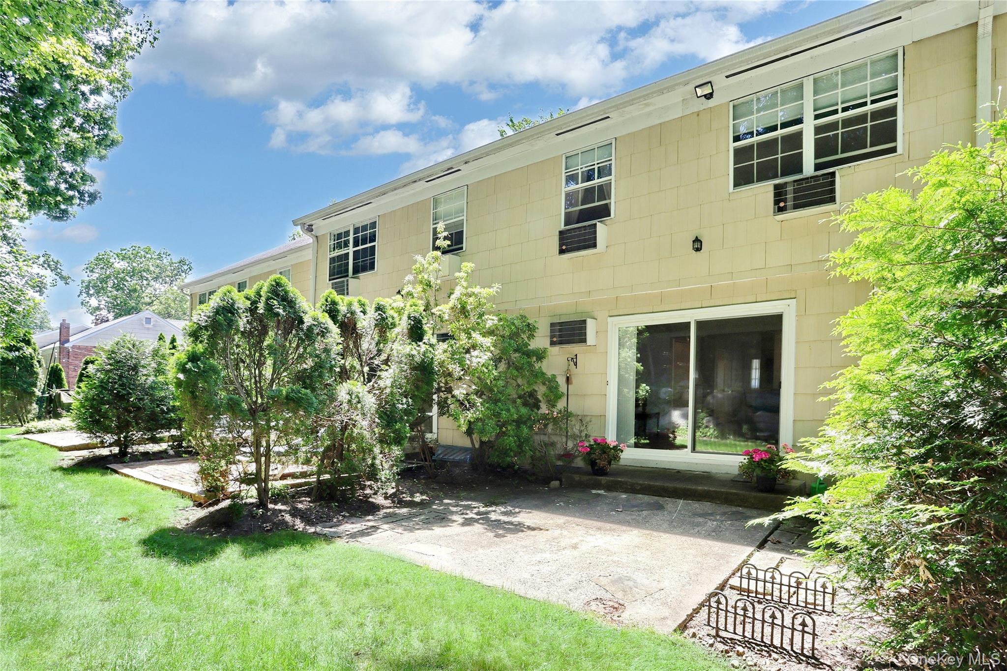 287 Parkside Drive