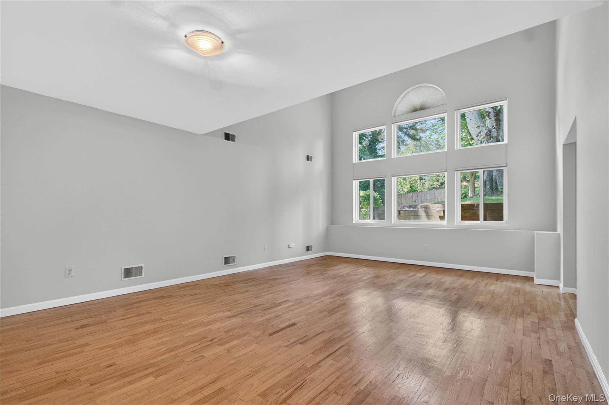 6 Old Lake Road