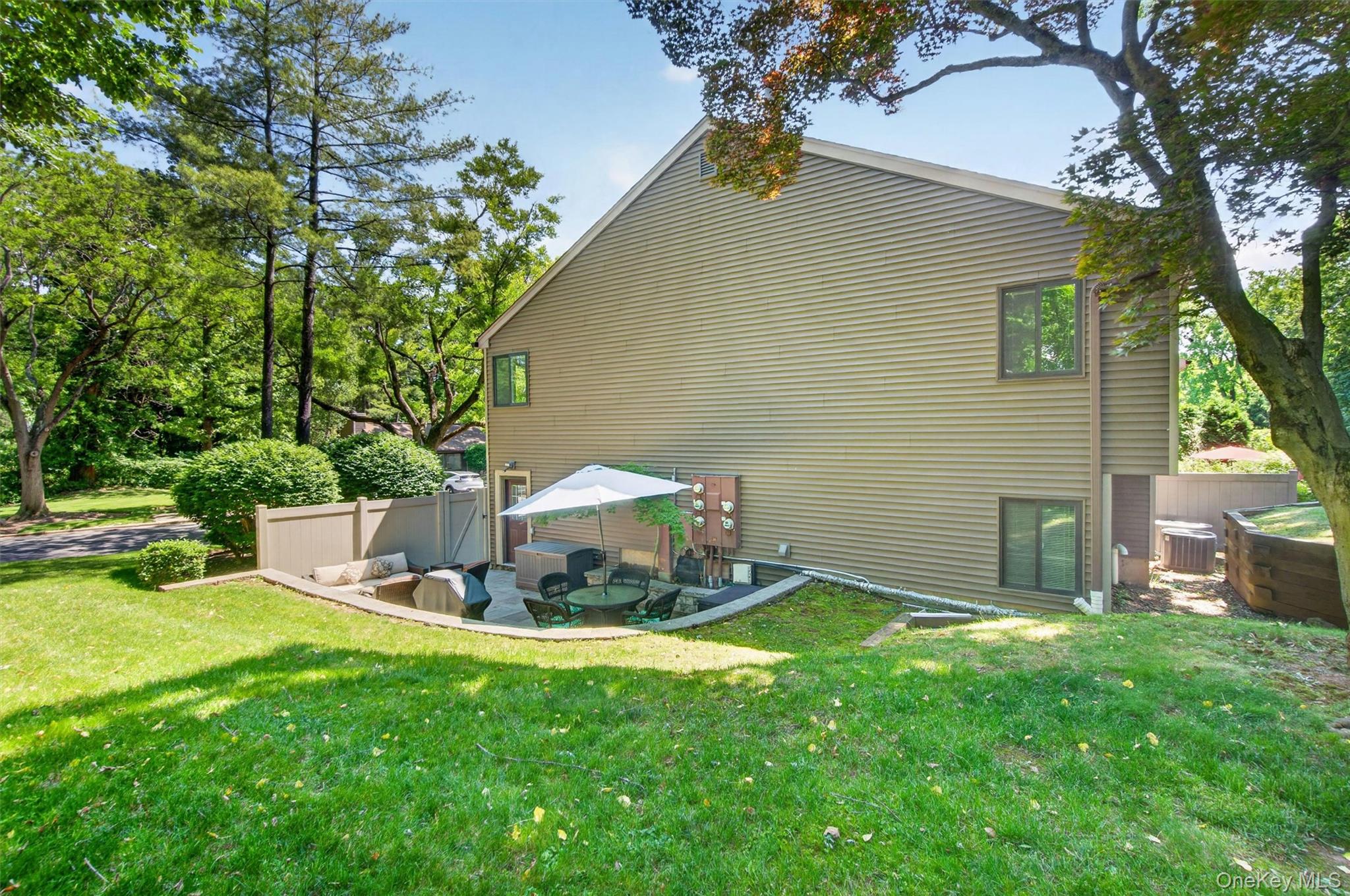 6 Old Lake Road