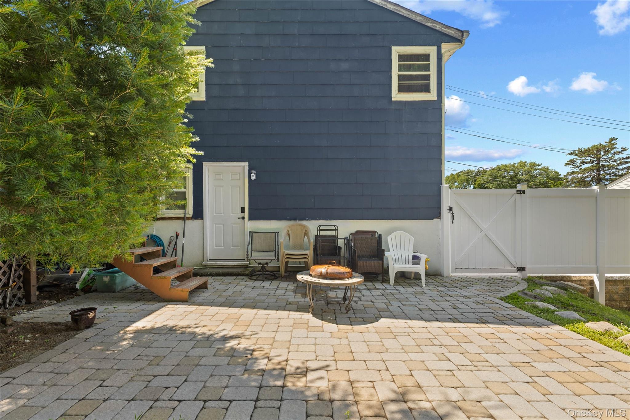 24 Maplewood Boulevard