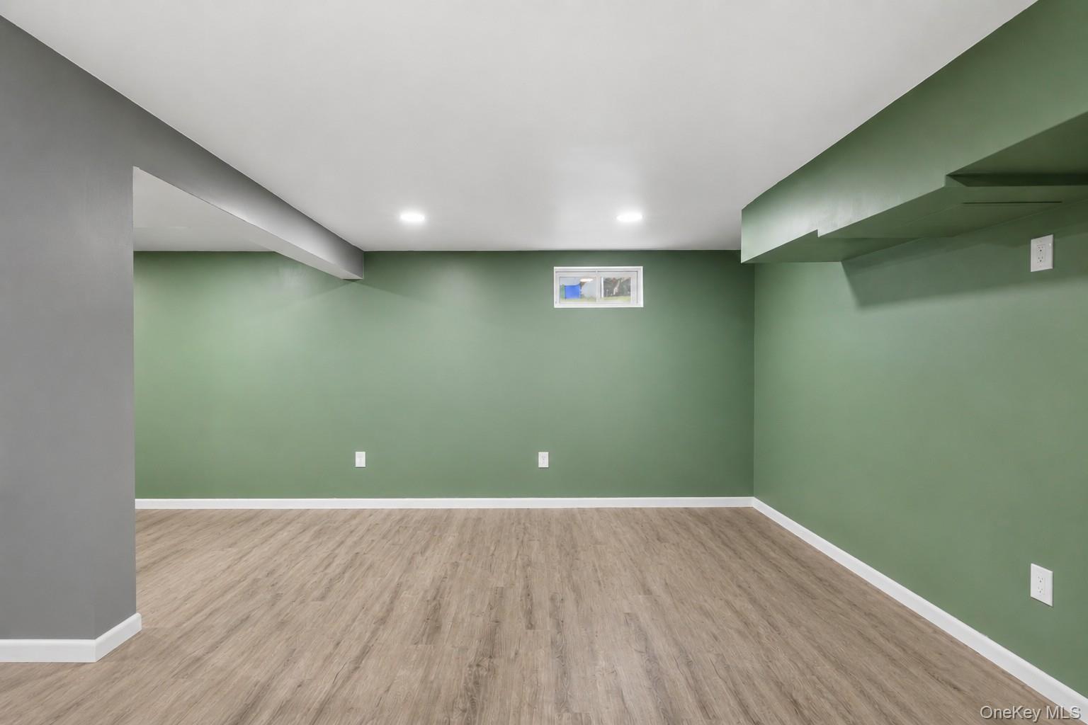 24 Maplewood Boulevard