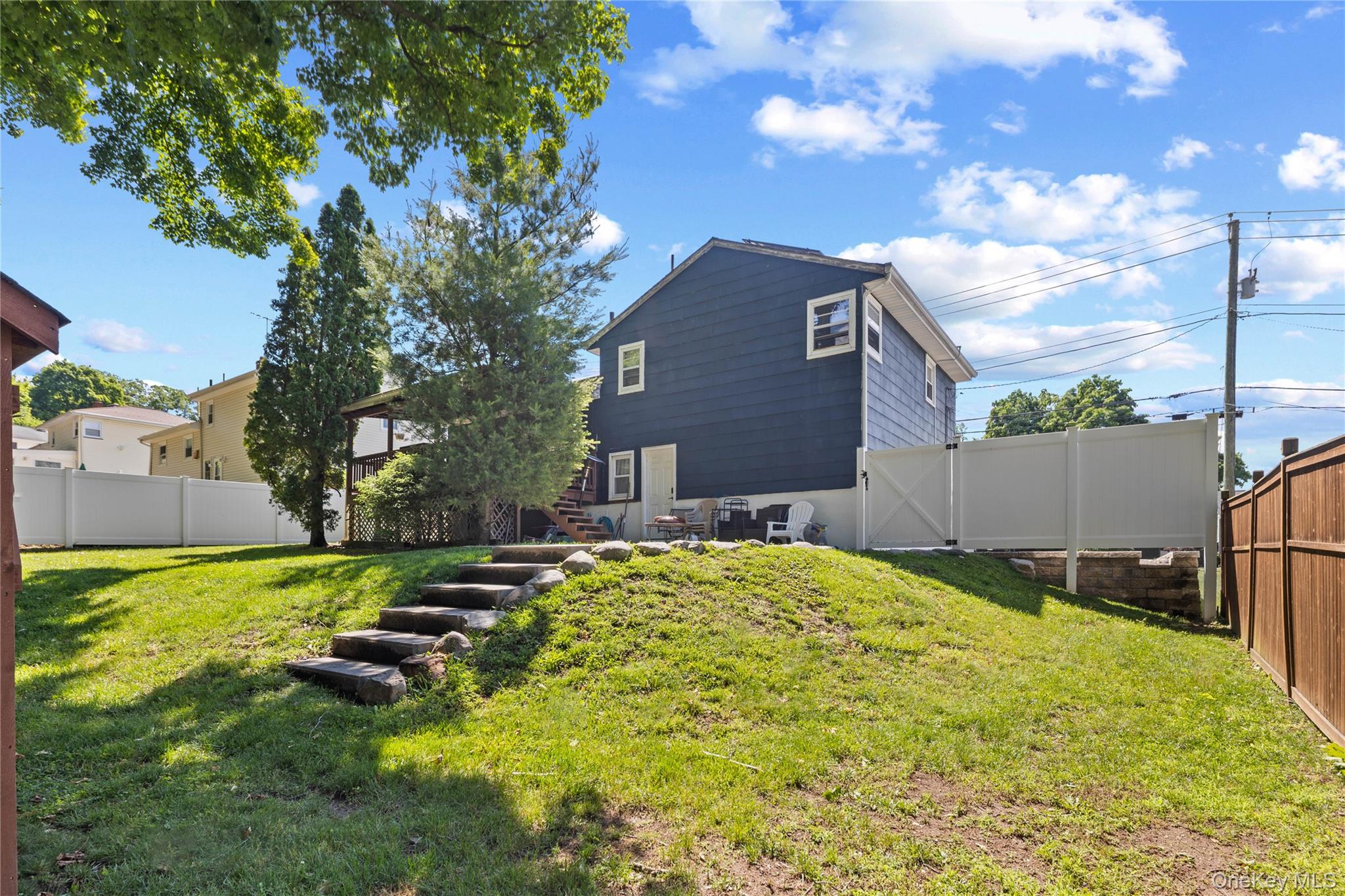 24 Maplewood Boulevard