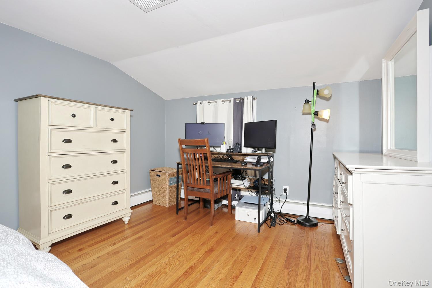 25 Amory Avenue