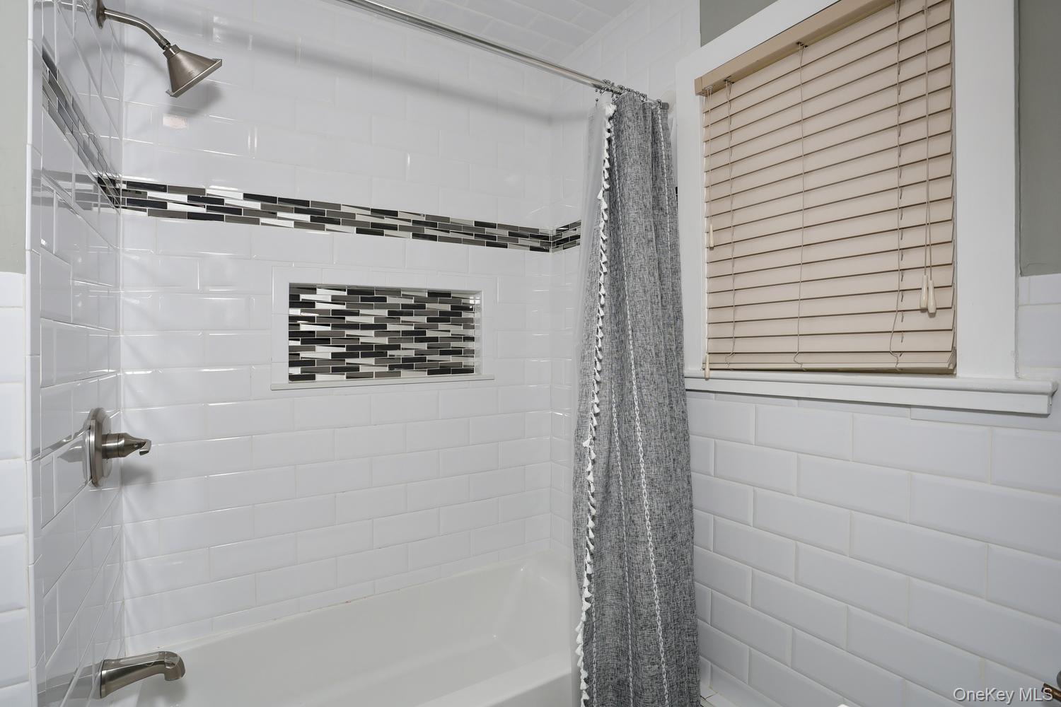 25 Amory Avenue