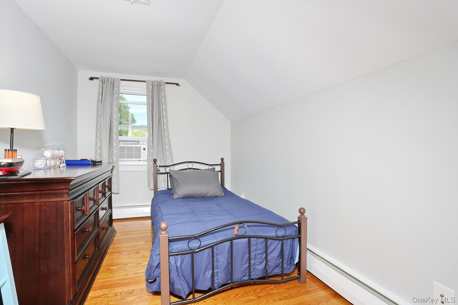 25 Amory Avenue