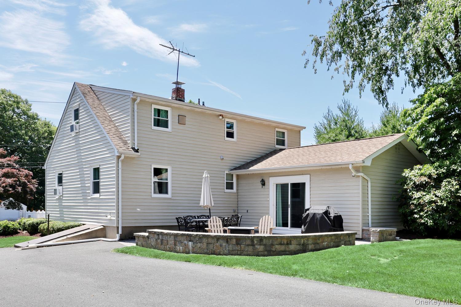 25 Amory Avenue