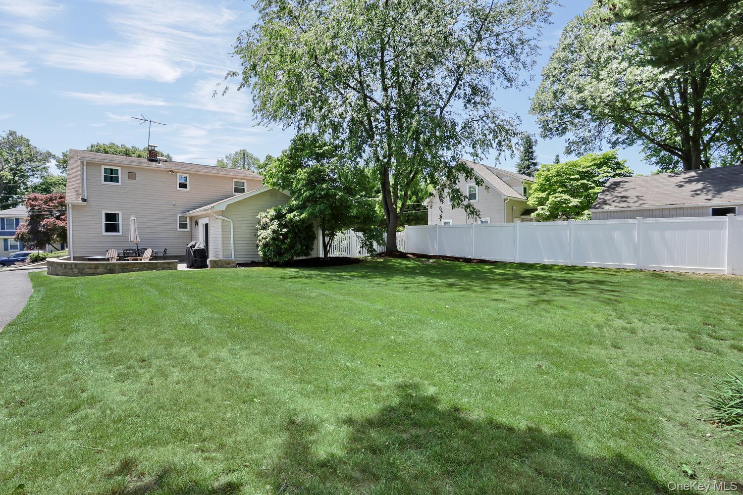 25 Amory Avenue