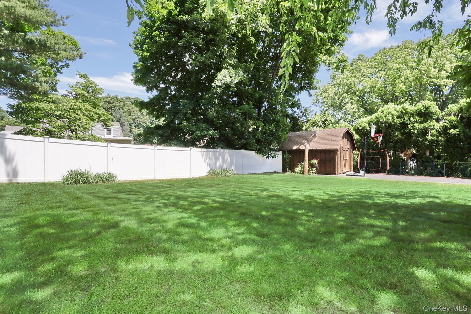 25 Amory Avenue