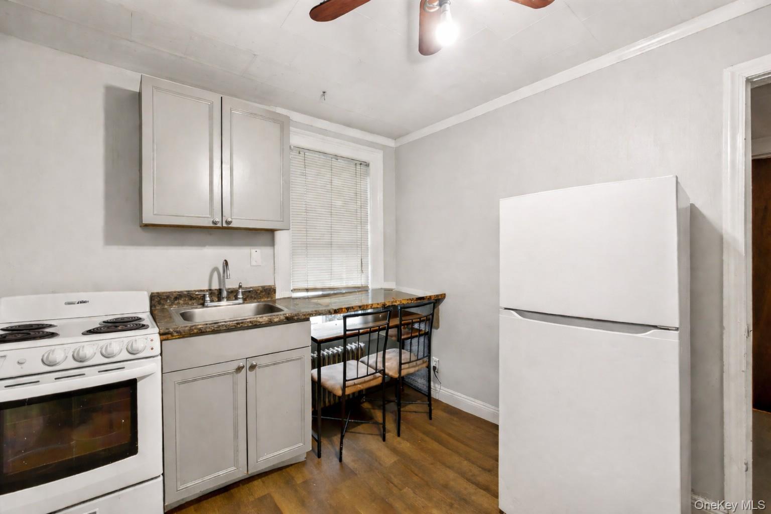 19 W Maple Avenue