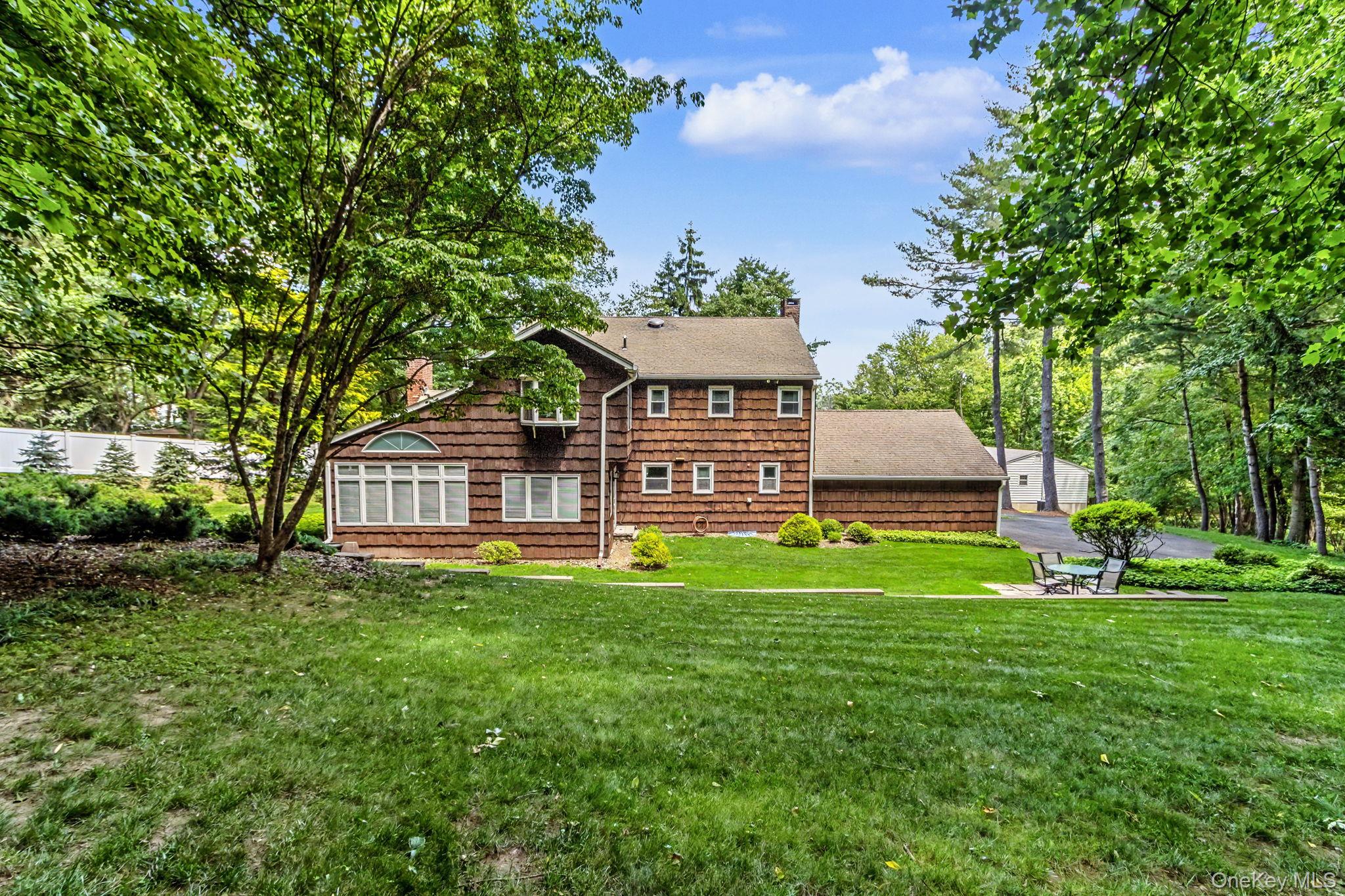 6 Woodcock Road
