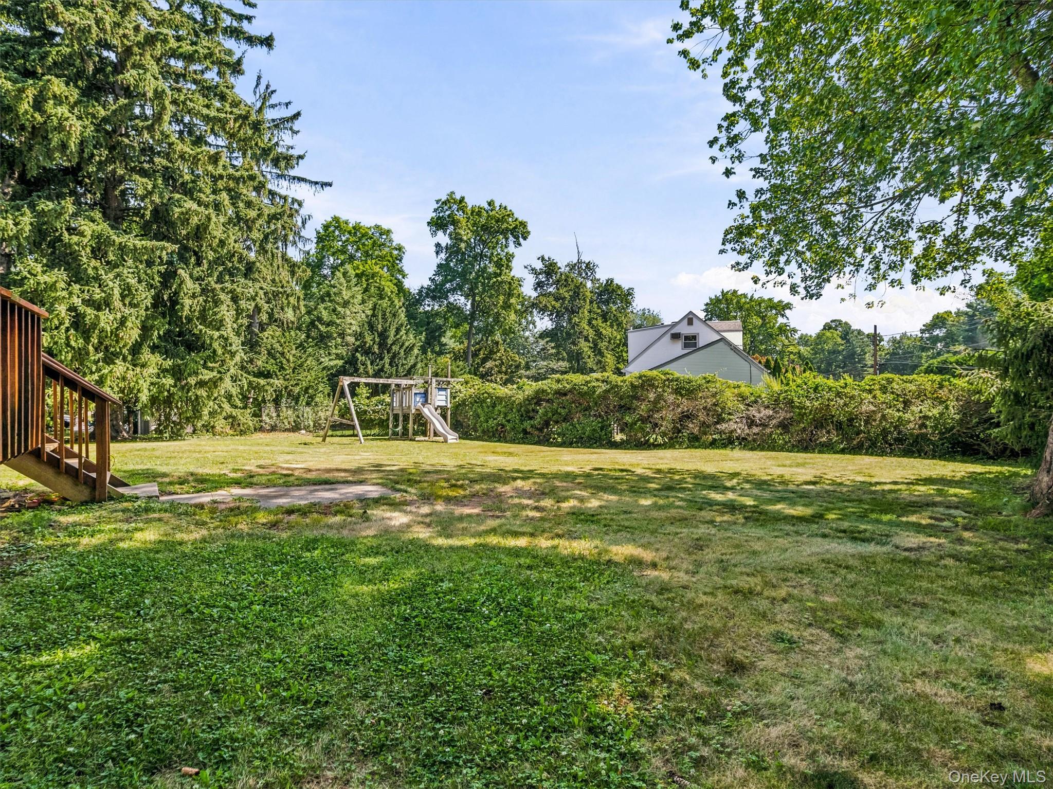 11 Hollow Drive