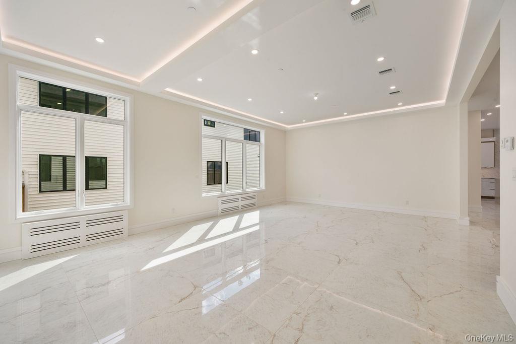 20 Singer Avenue Unit: 201