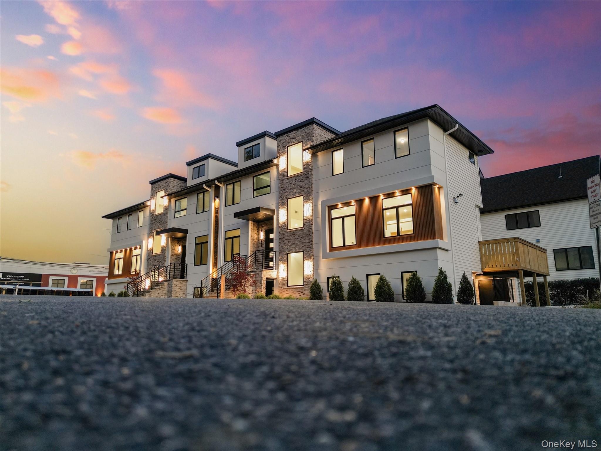 20 Singer Avenue Unit: 201