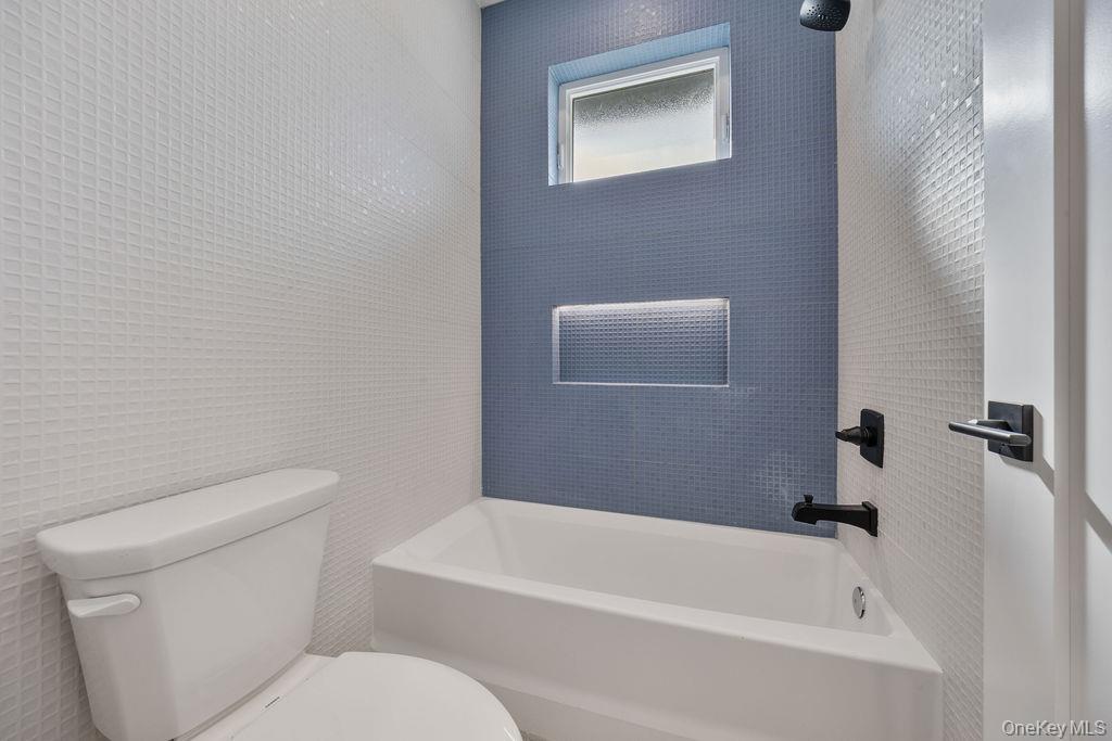 20 Singer Avenue Unit: 201