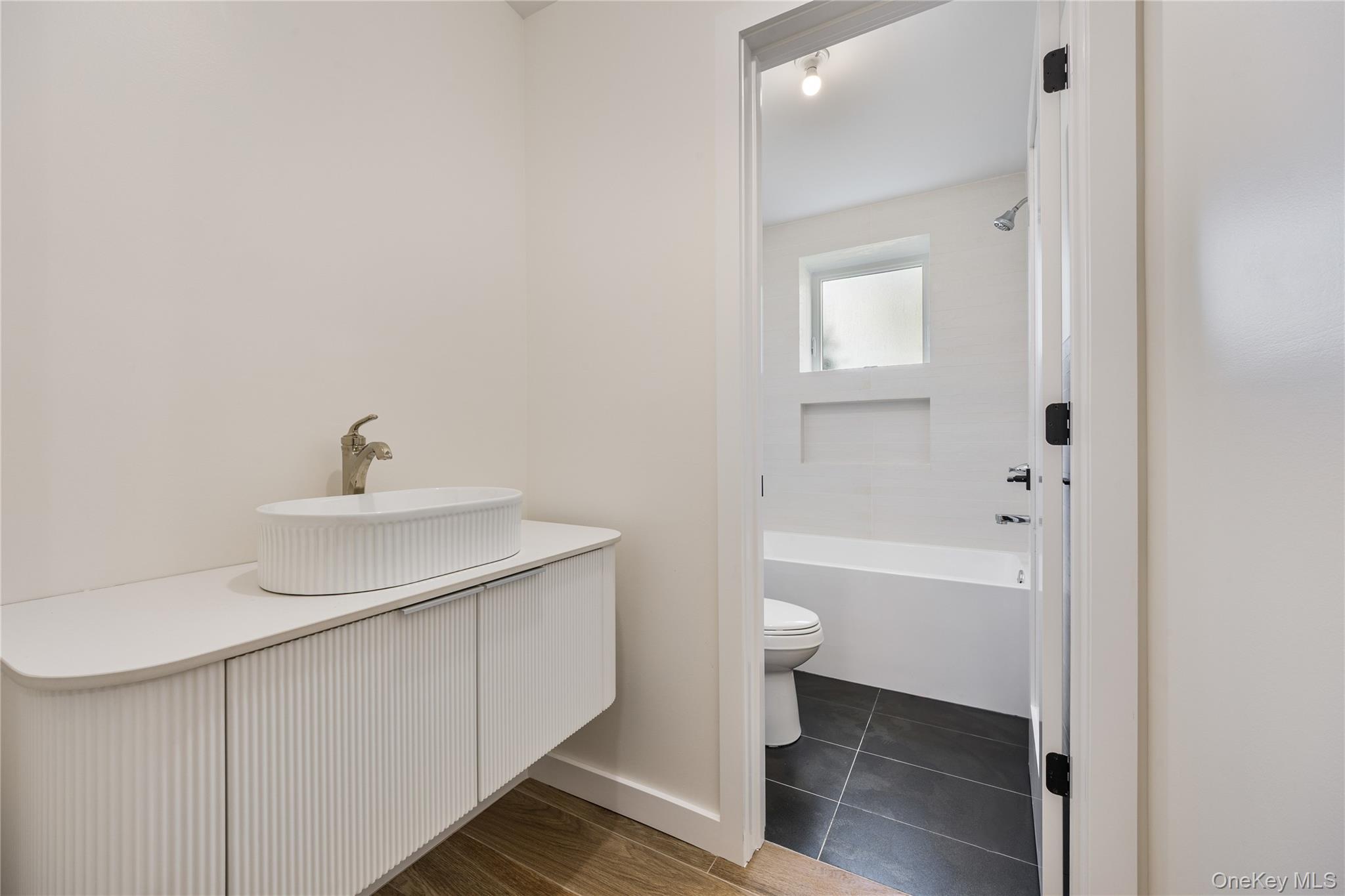 20 Singer Avenue Unit: 201