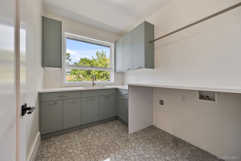 20 Singer Avenue Unit: 201
