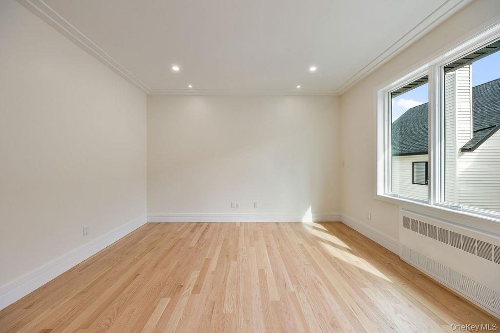 20 Singer Avenue Unit: 201
