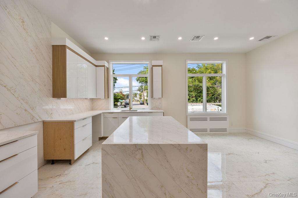 20 Singer Avenue Unit: 201