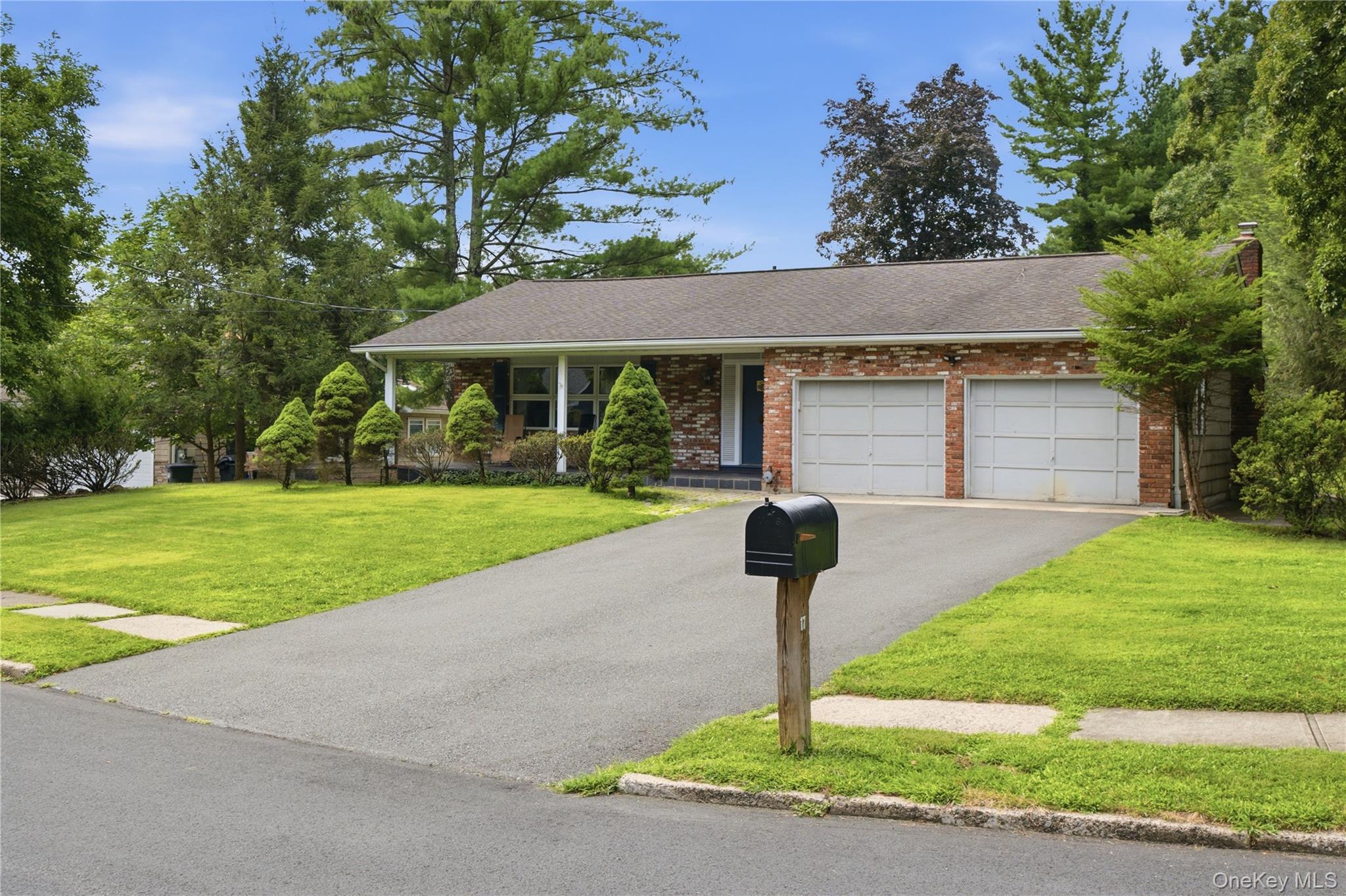 17 Little Brook Lane