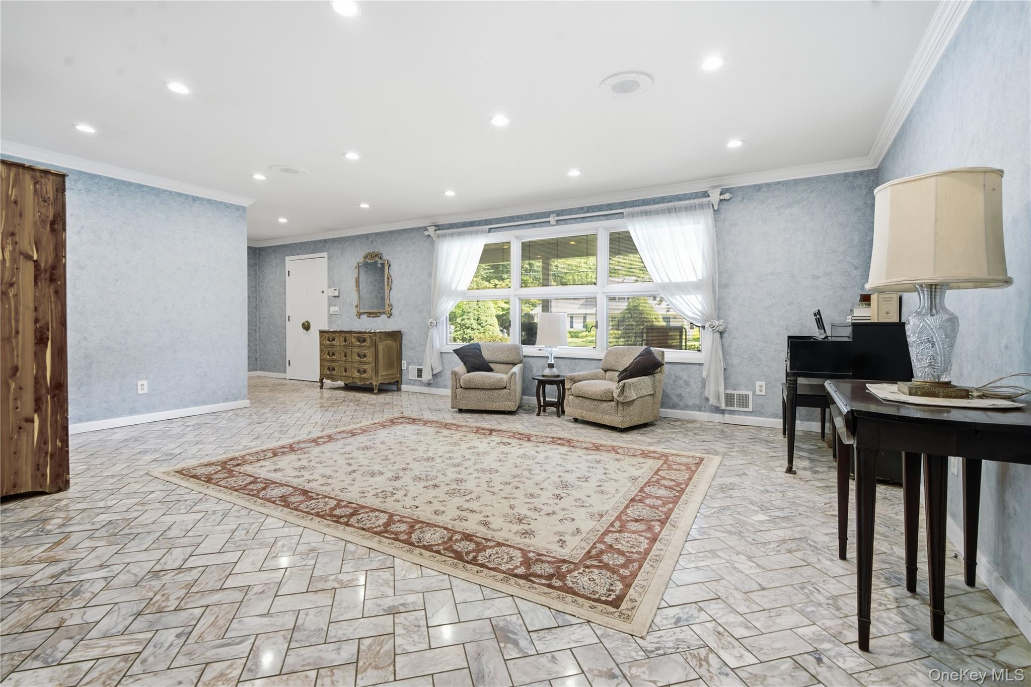 17 Little Brook Lane