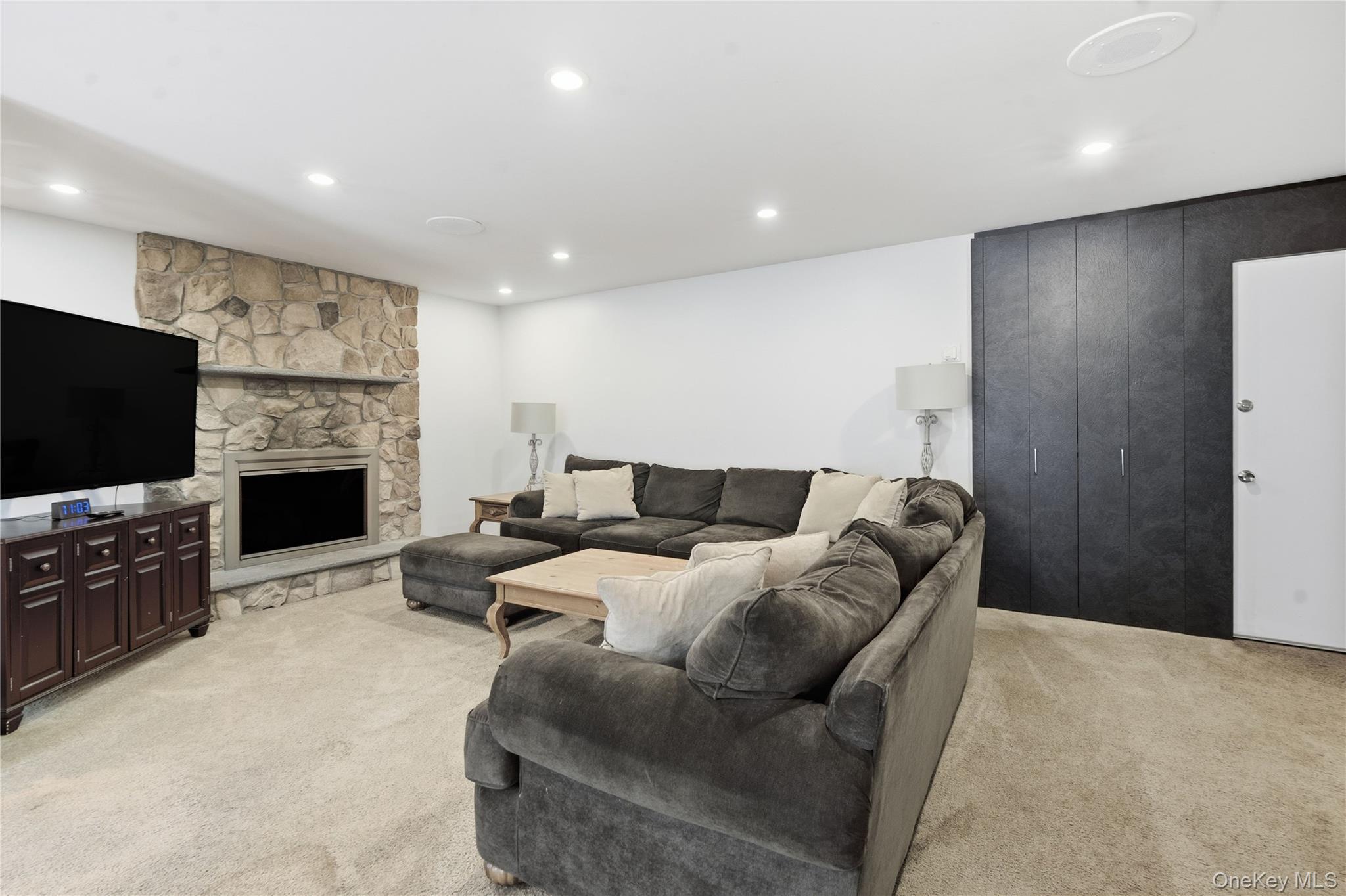 17 Little Brook Lane