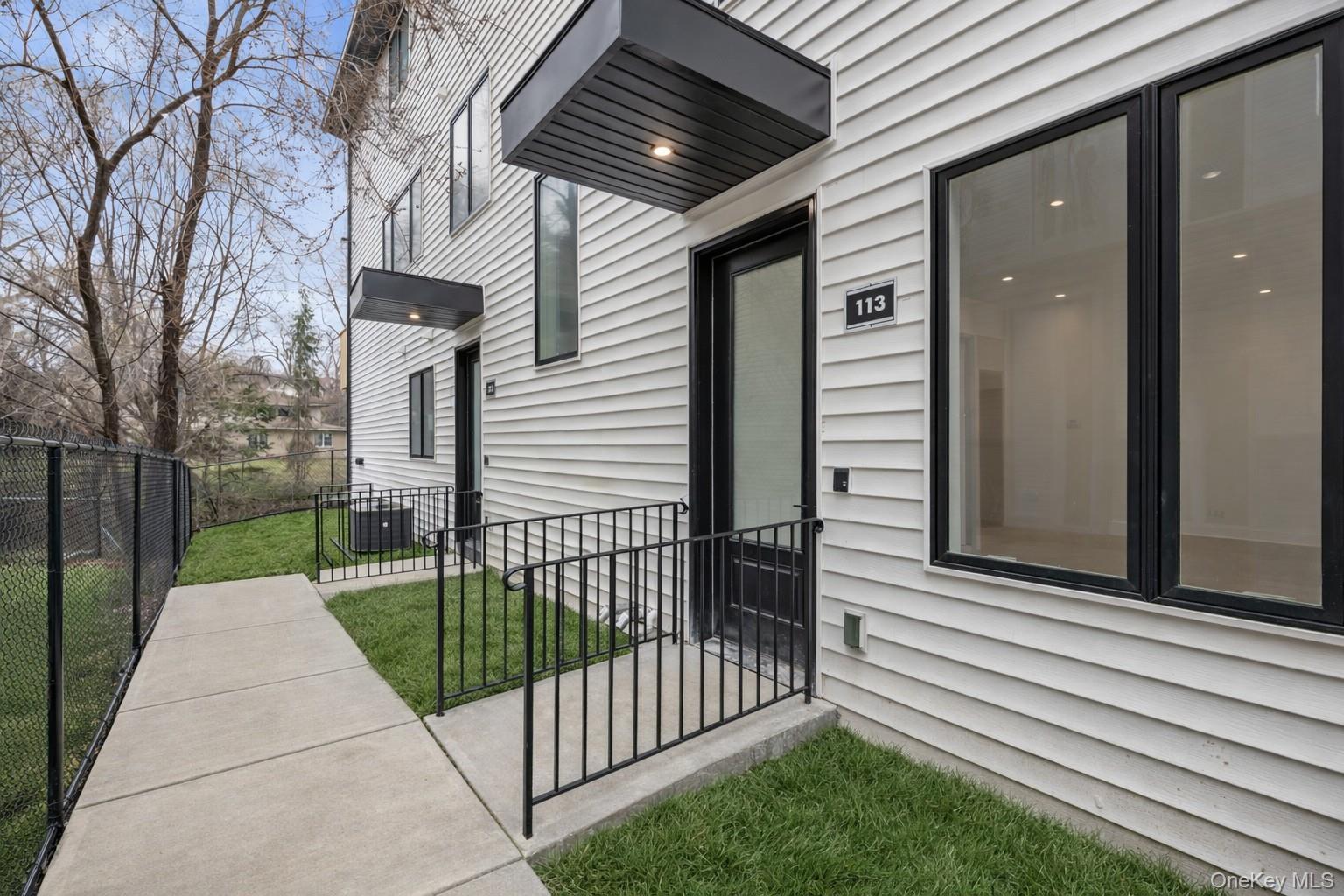 15 Warren Court Unit: 101