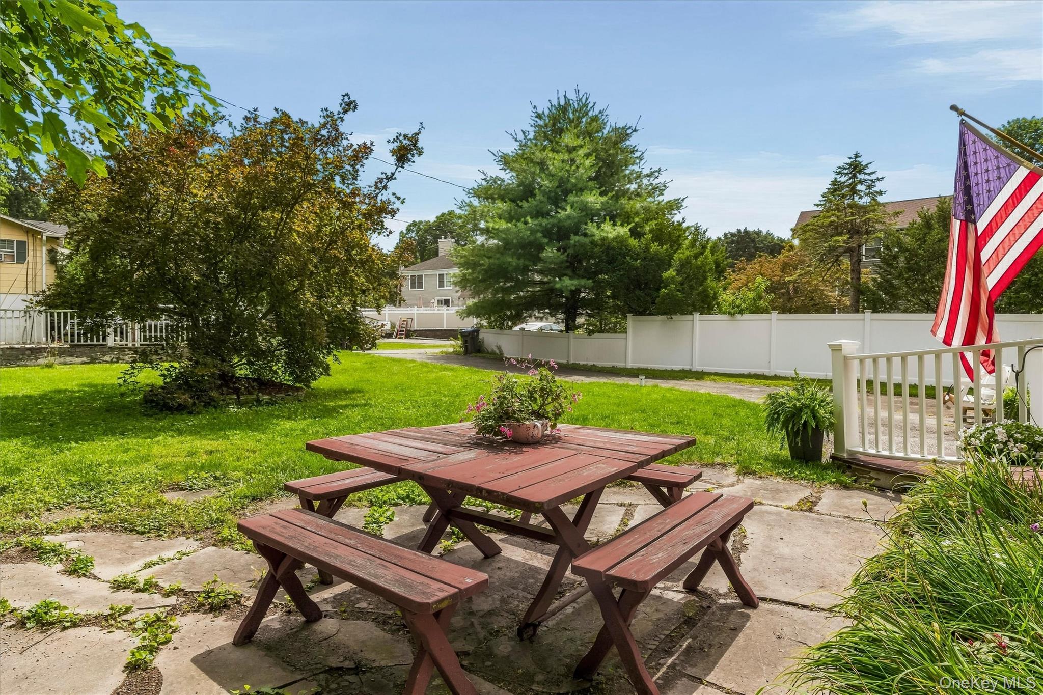 7 Locust Drive
