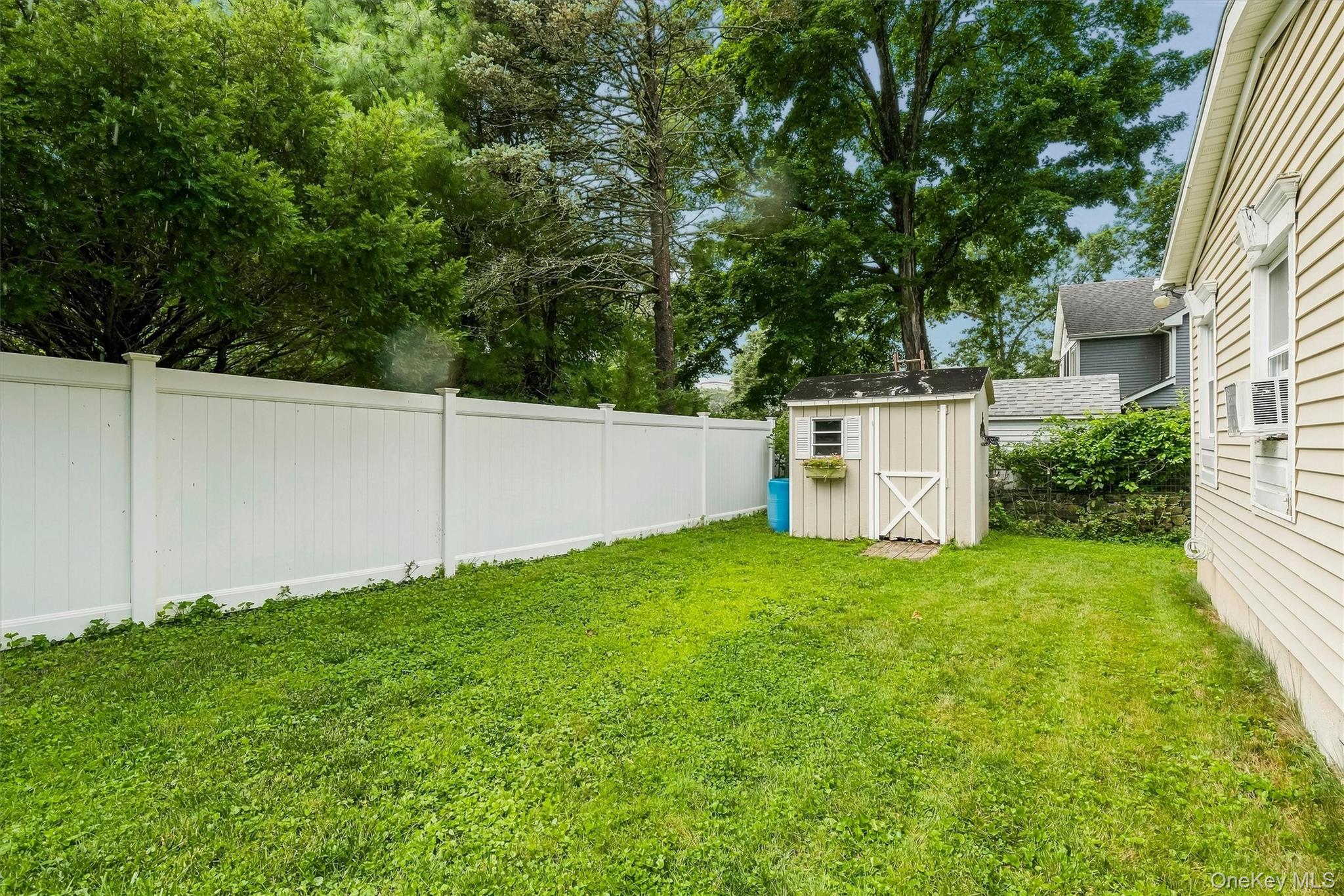 7 Locust Drive