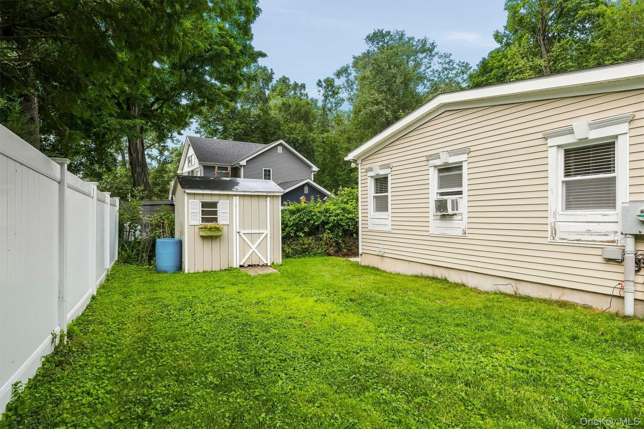7 Locust Drive