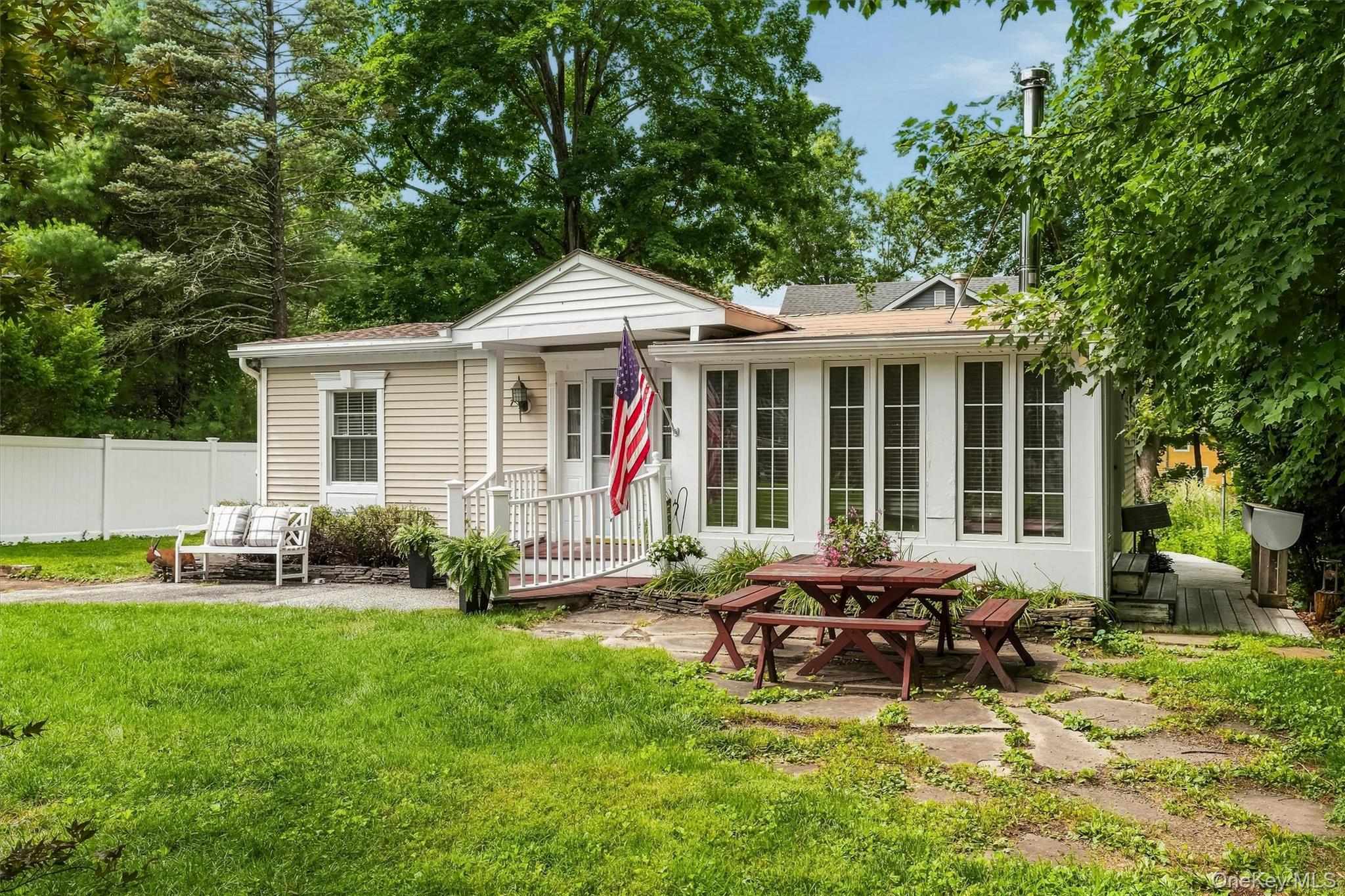7 Locust Drive