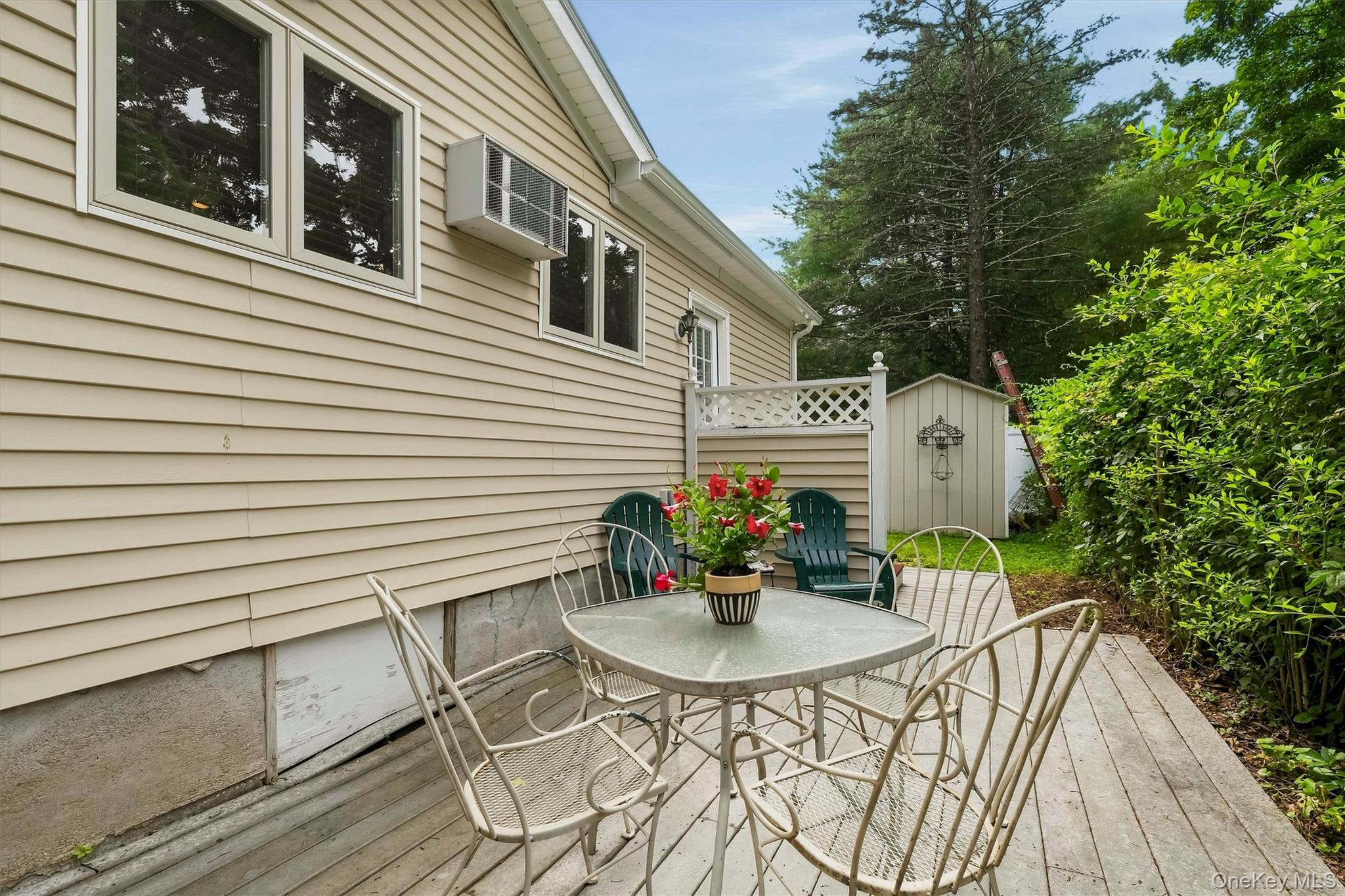 7 Locust Drive