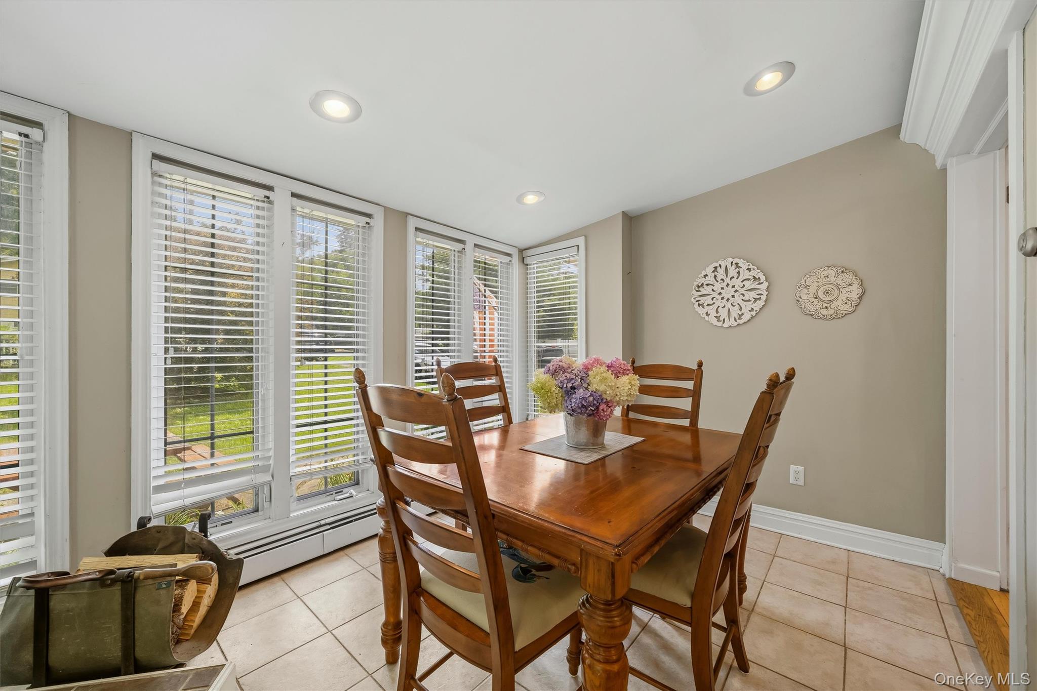 7 Locust Drive