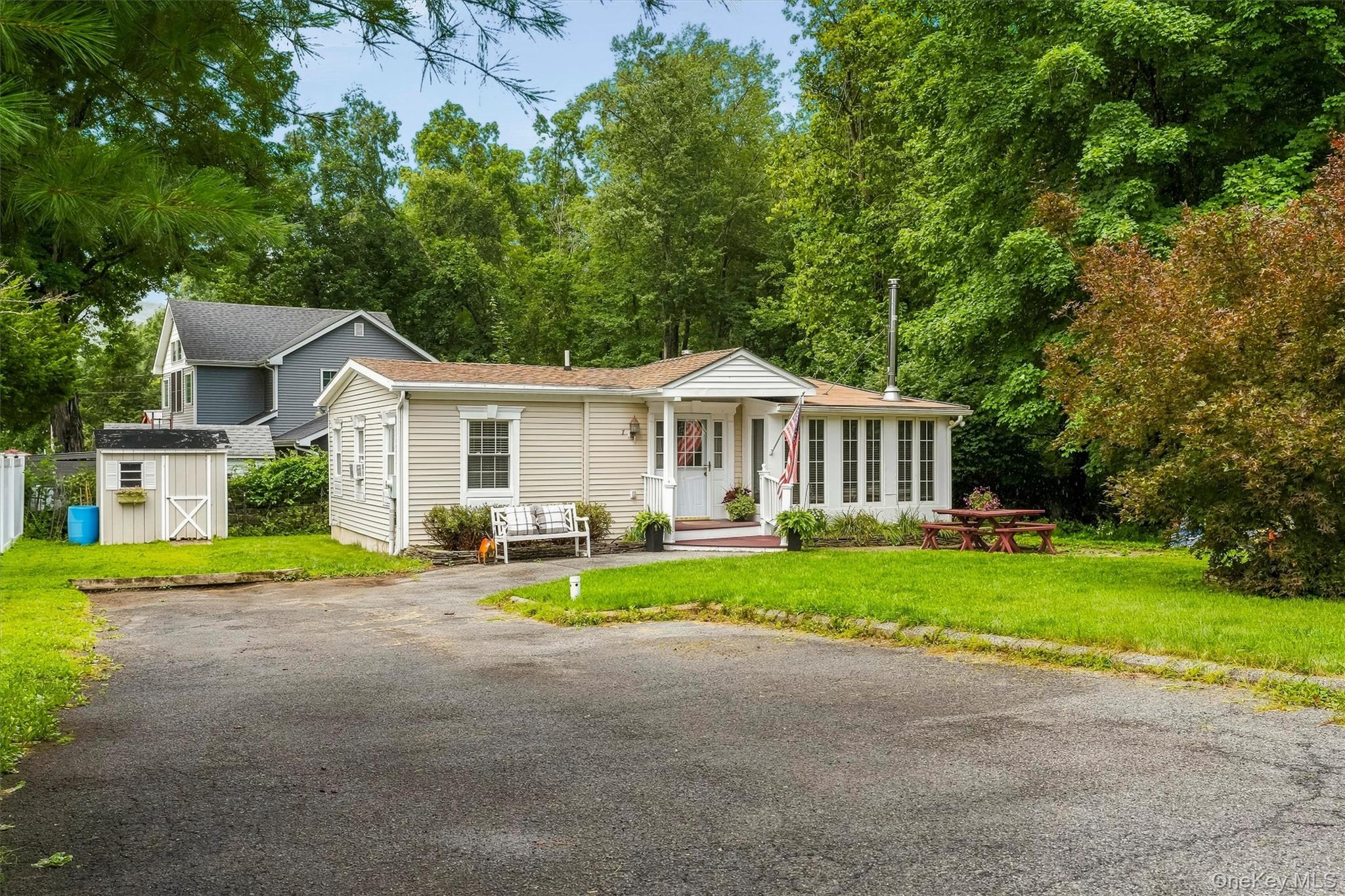 7 Locust Drive