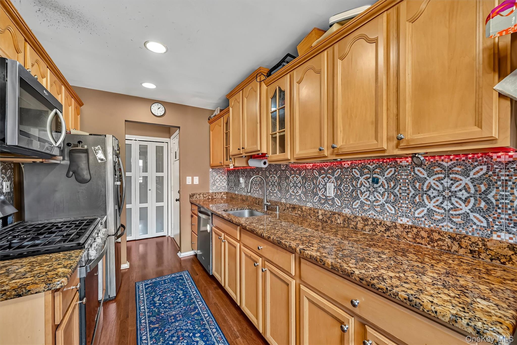25 College Avenue Unit: 102