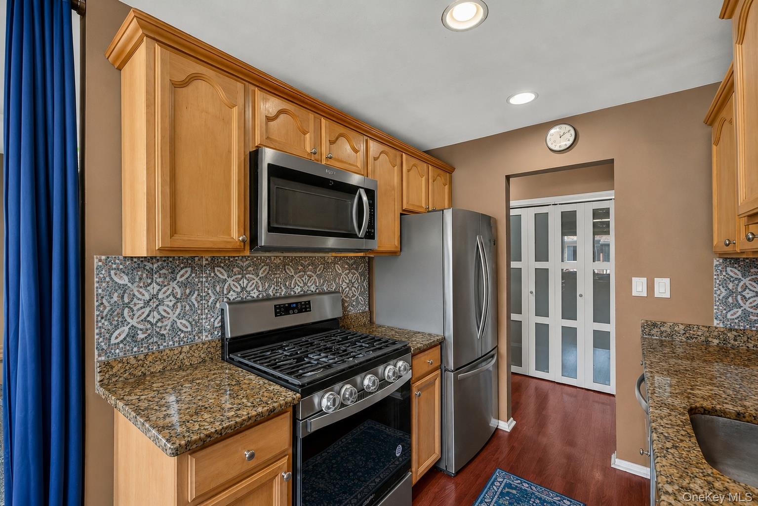 25 College Avenue Unit: 102