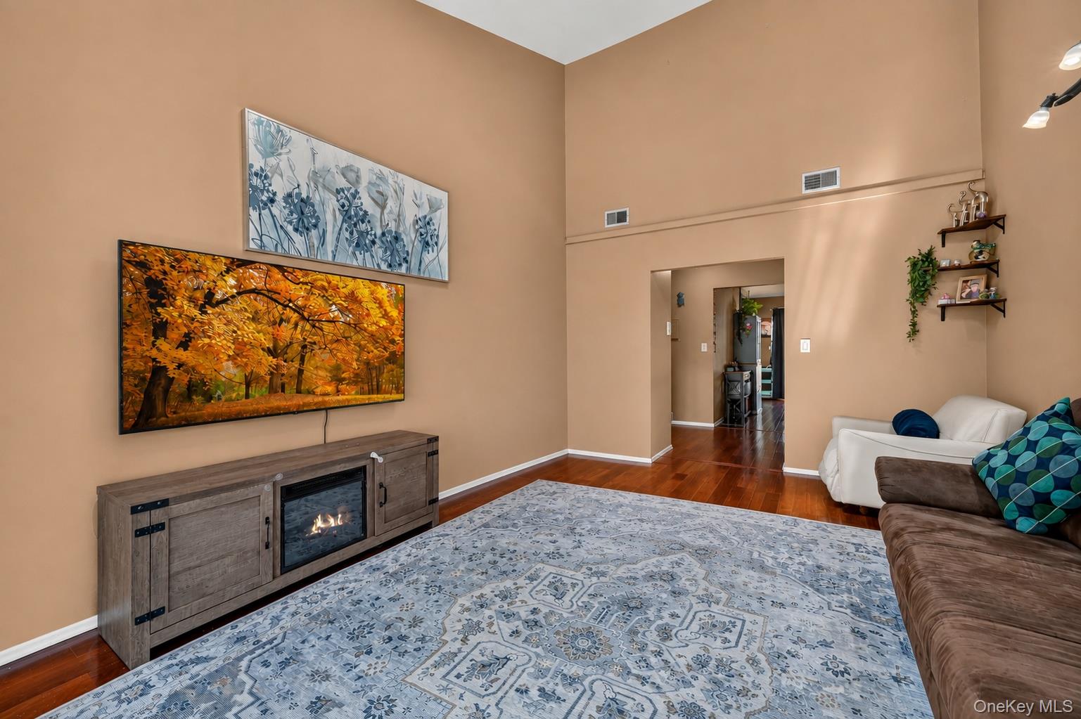 25 College Avenue Unit: 102