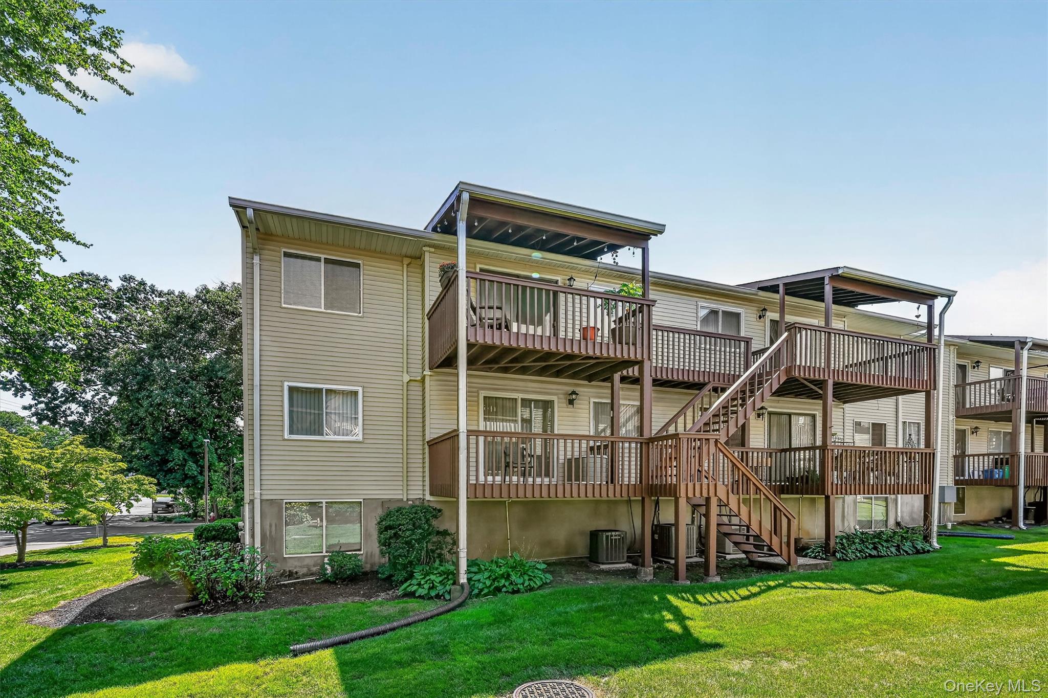 25 College Avenue Unit: 102
