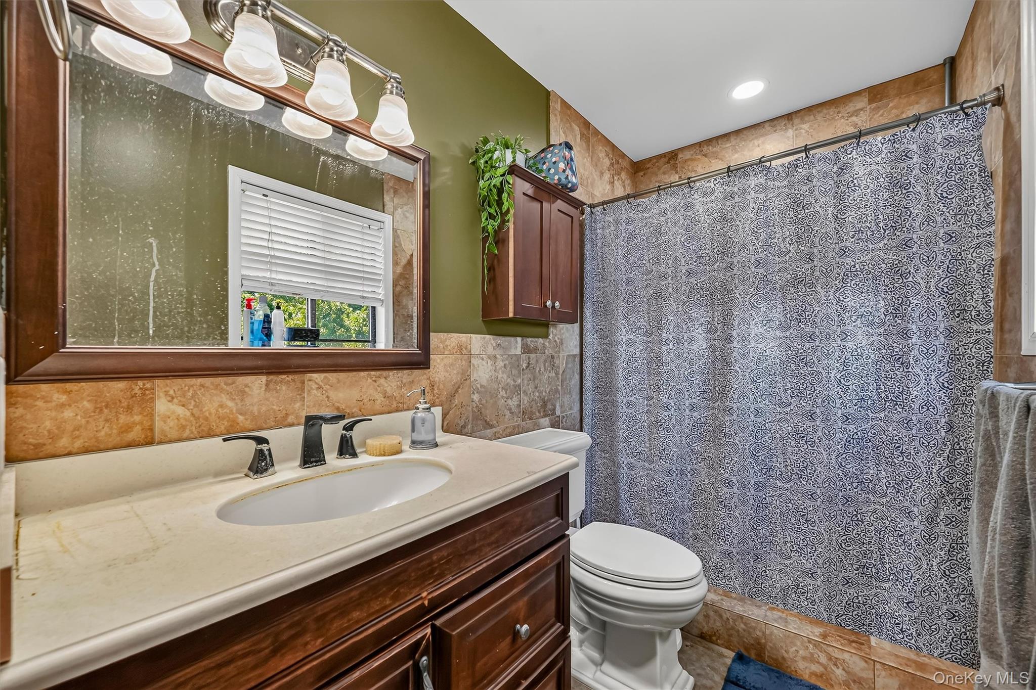 25 College Avenue Unit: 102