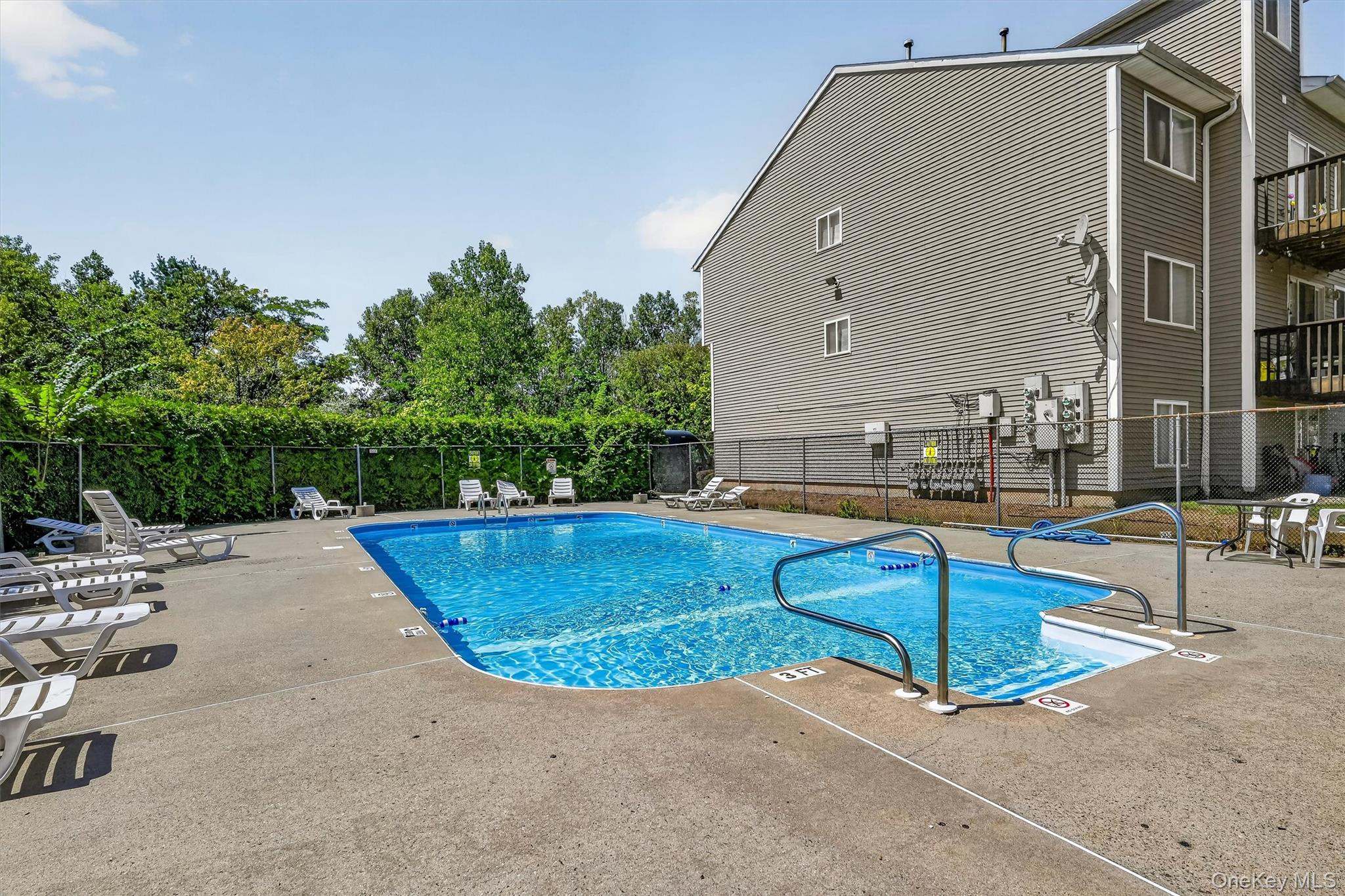25 College Avenue Unit: 102