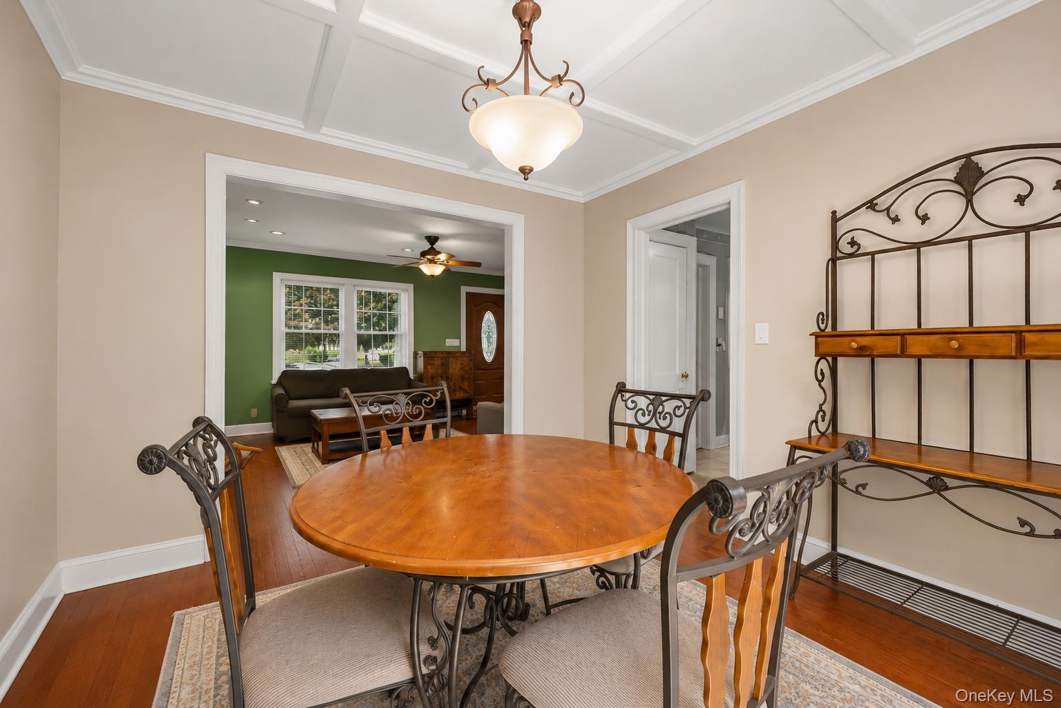 13 Washington Circle