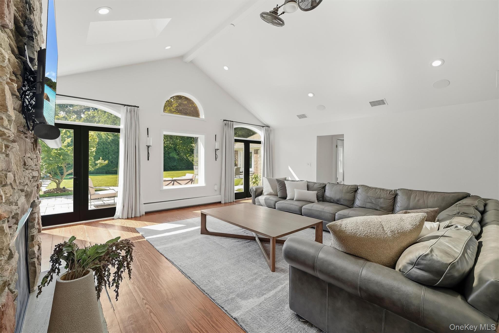 8 Rose Hill Road