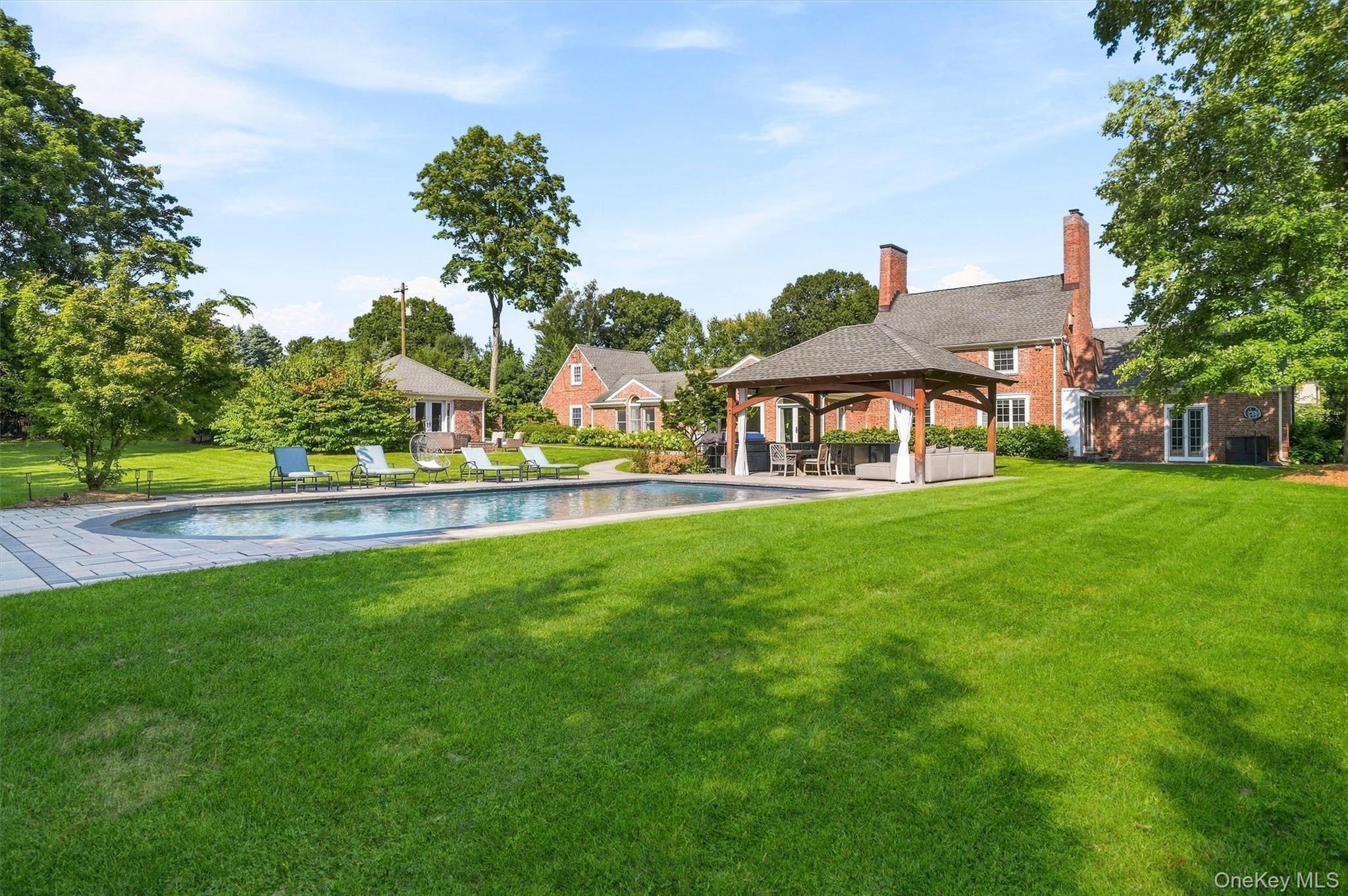 8 Rose Hill Road