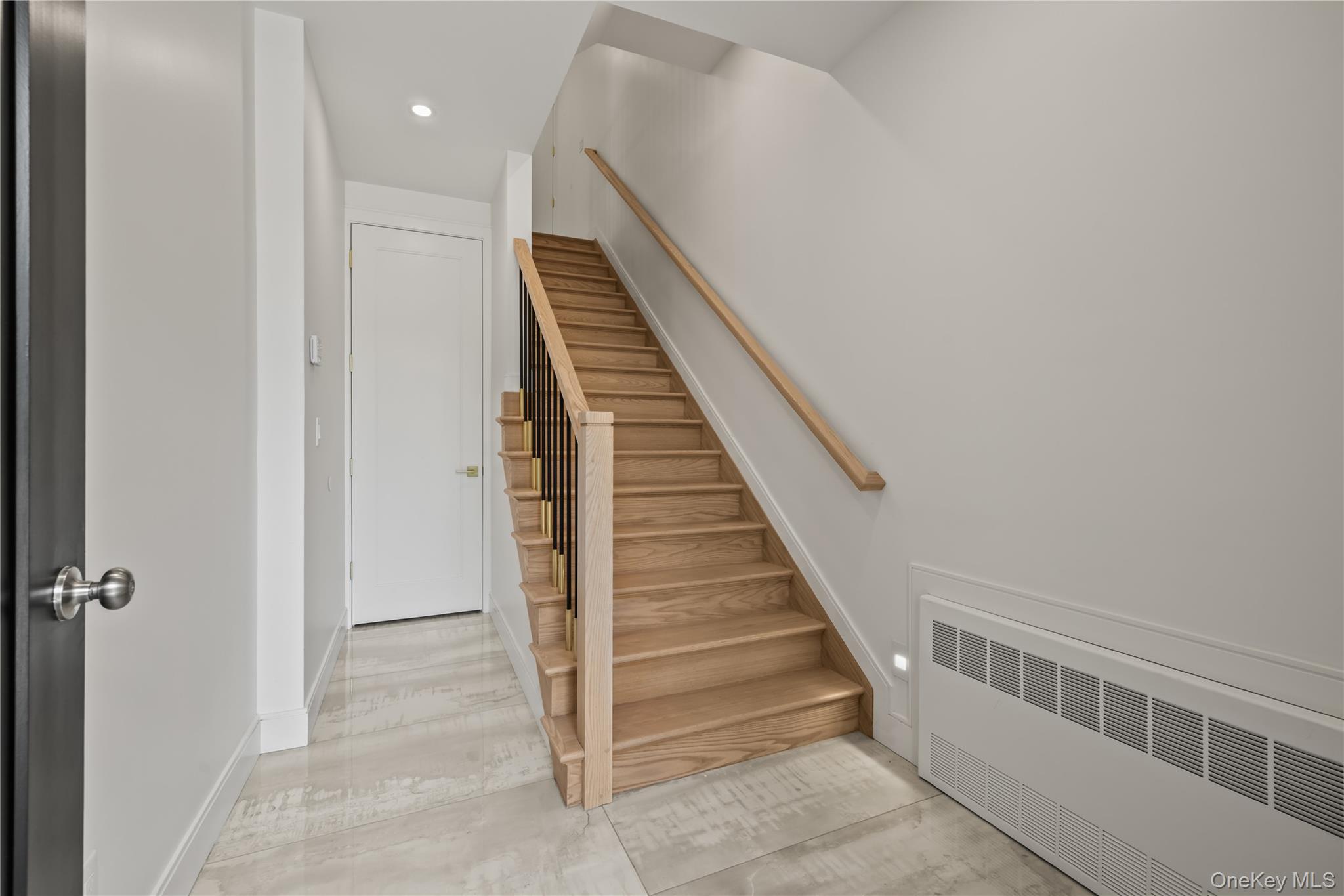 41 Saddle River Road Unit: 201