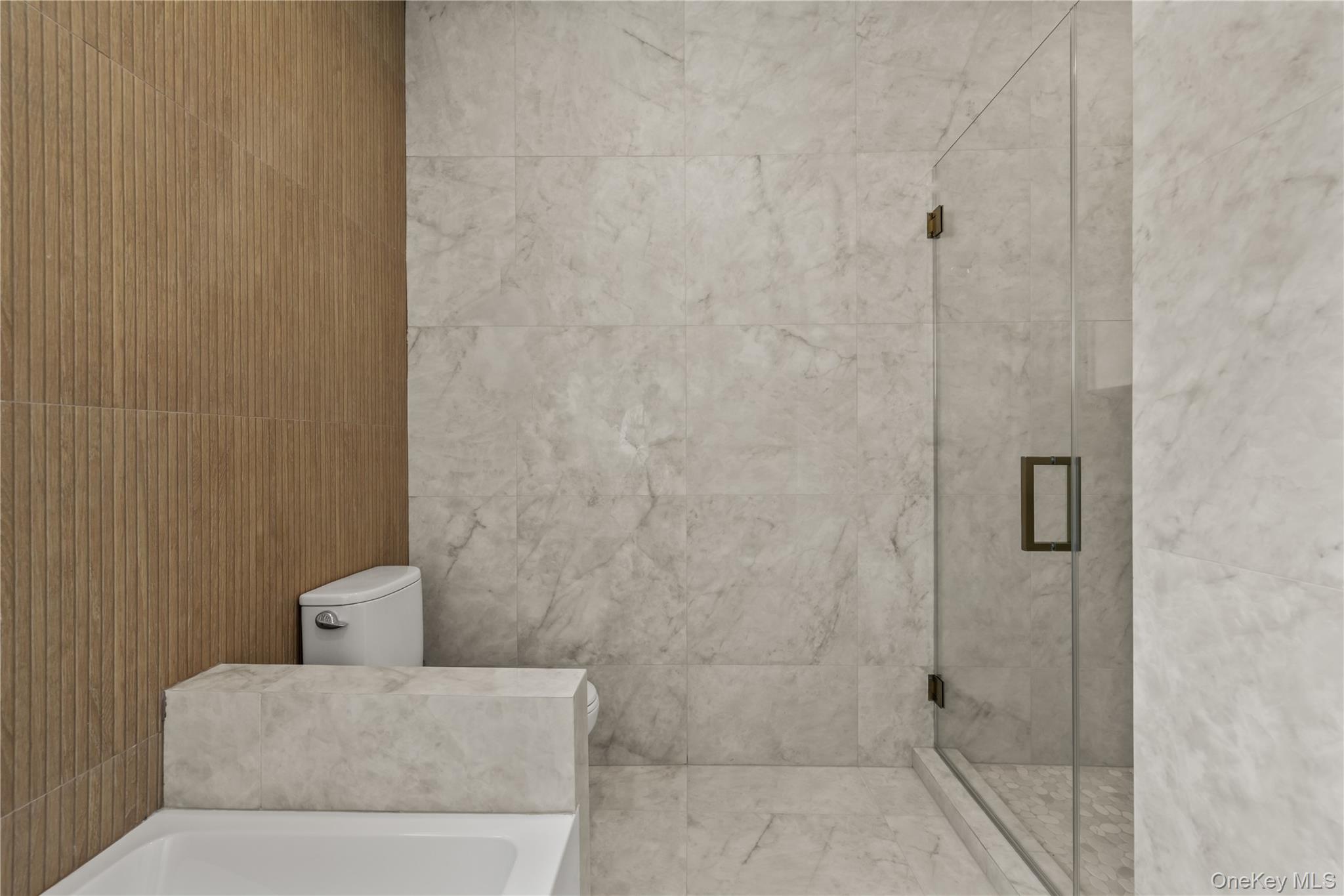 41 Saddle River Road Unit: 201