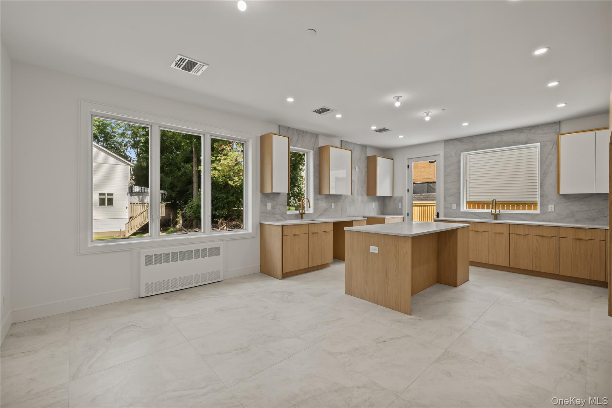 41 Saddle River Road Unit: 201