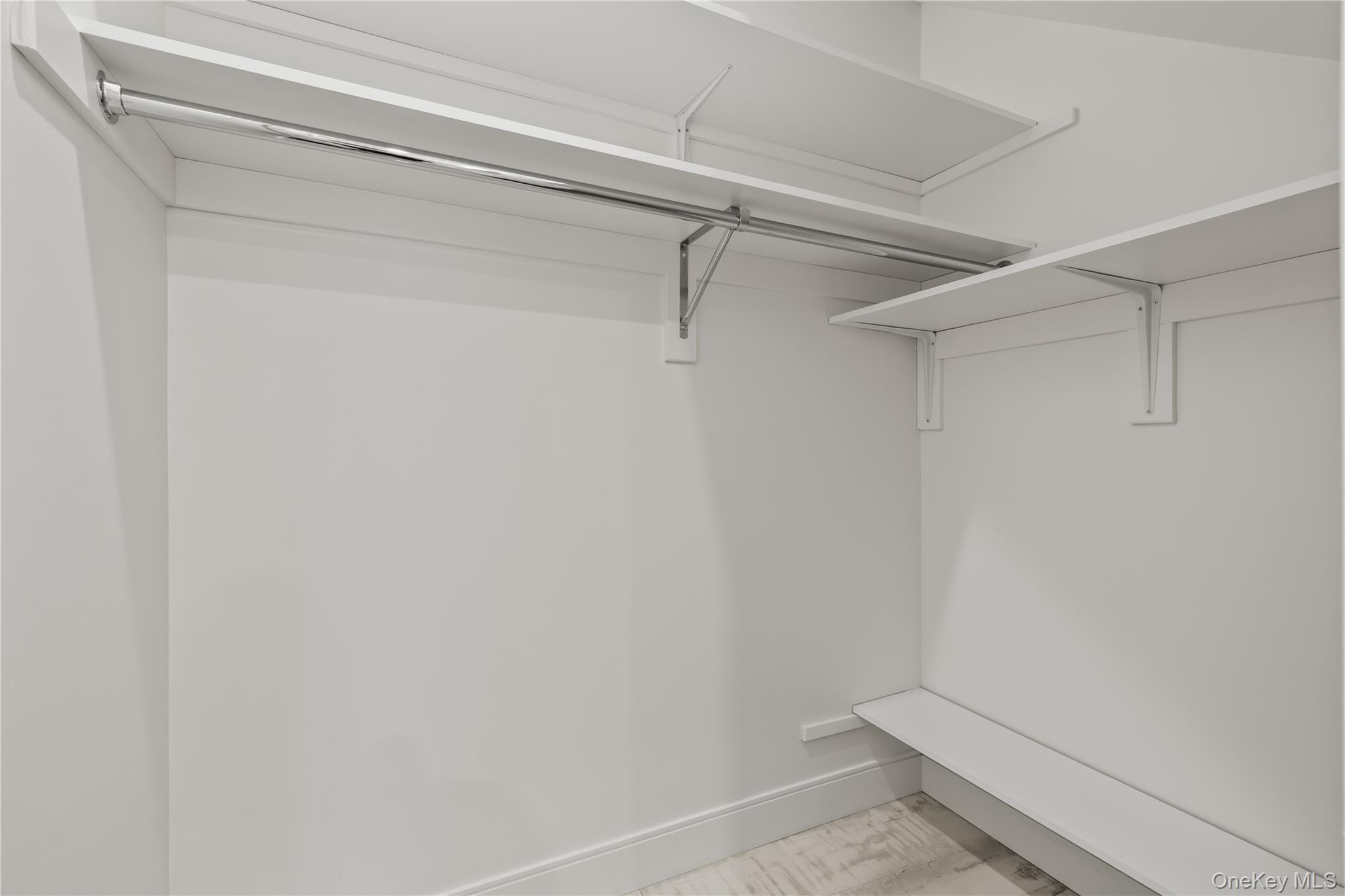 41 Saddle River Road Unit: 201